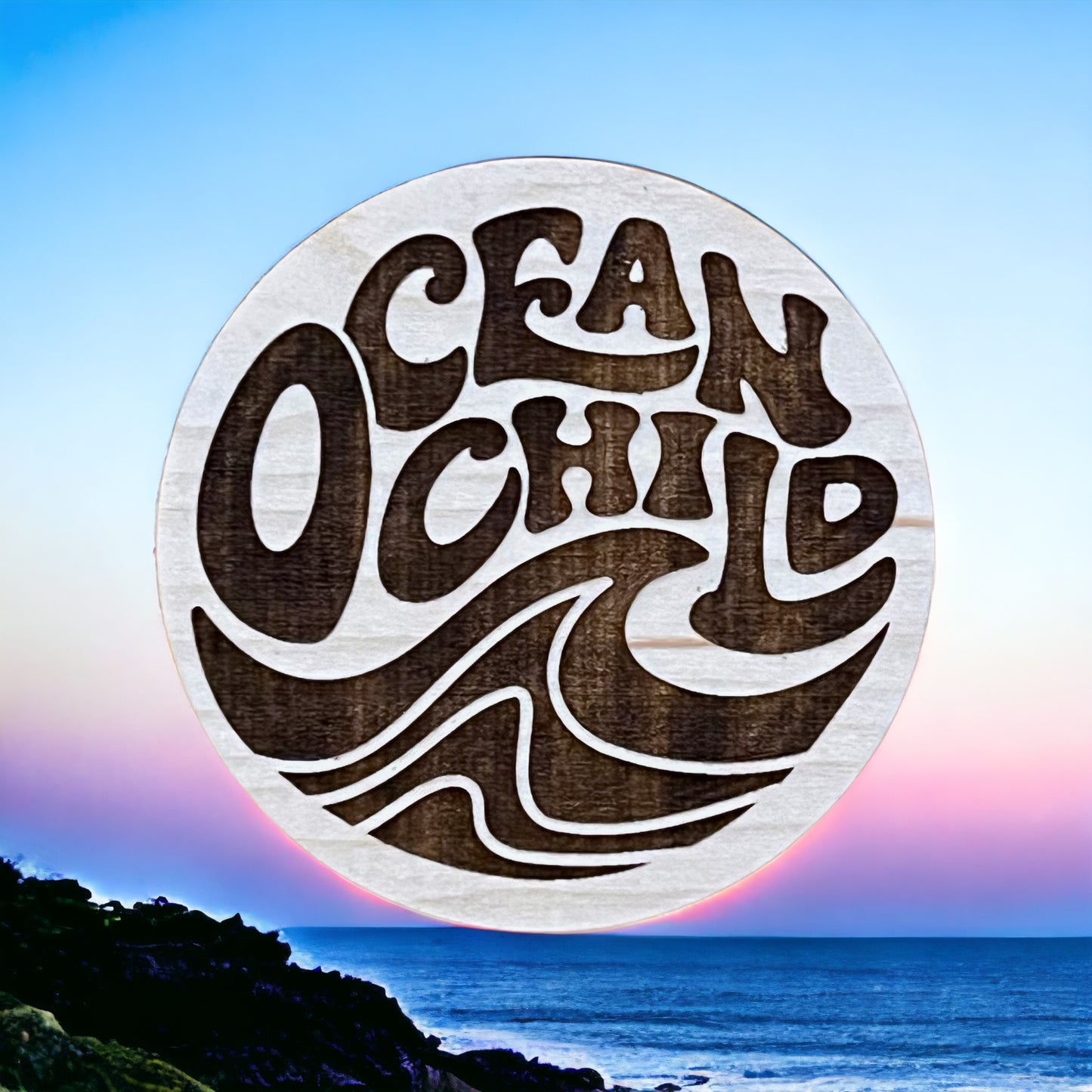 Ocean Child Magnet – Round Wood Beach Decor for Free Spirits & Ocean Lovers