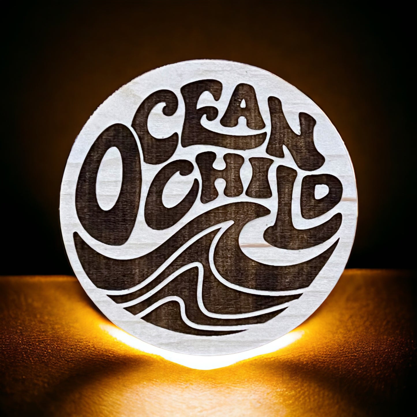 Ocean Child Magnet – Round Wood Beach Decor for Free Spirits & Ocean Lovers