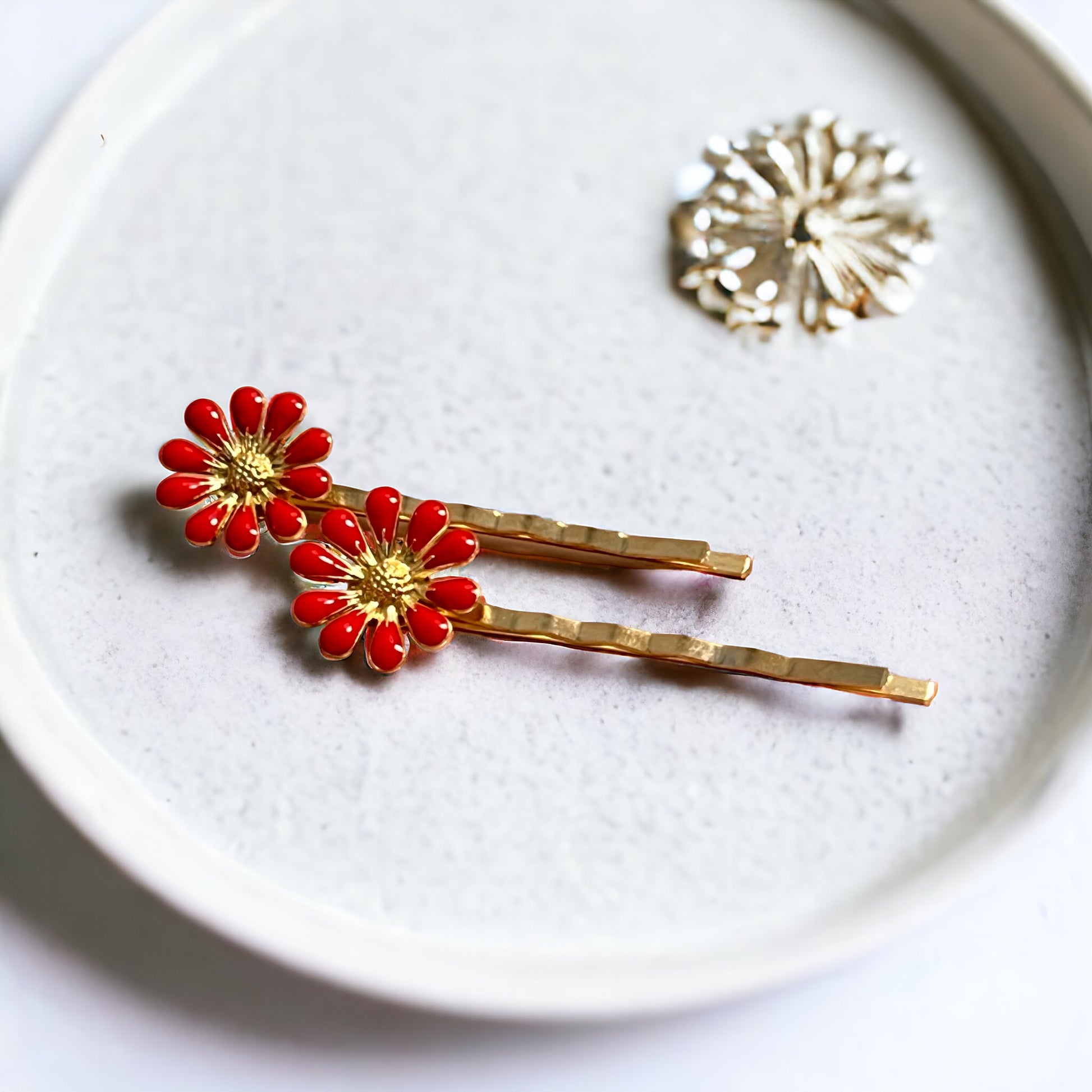 Decorative Red Enamel Wildflower Hair Pins - Delicate Floral Accessories