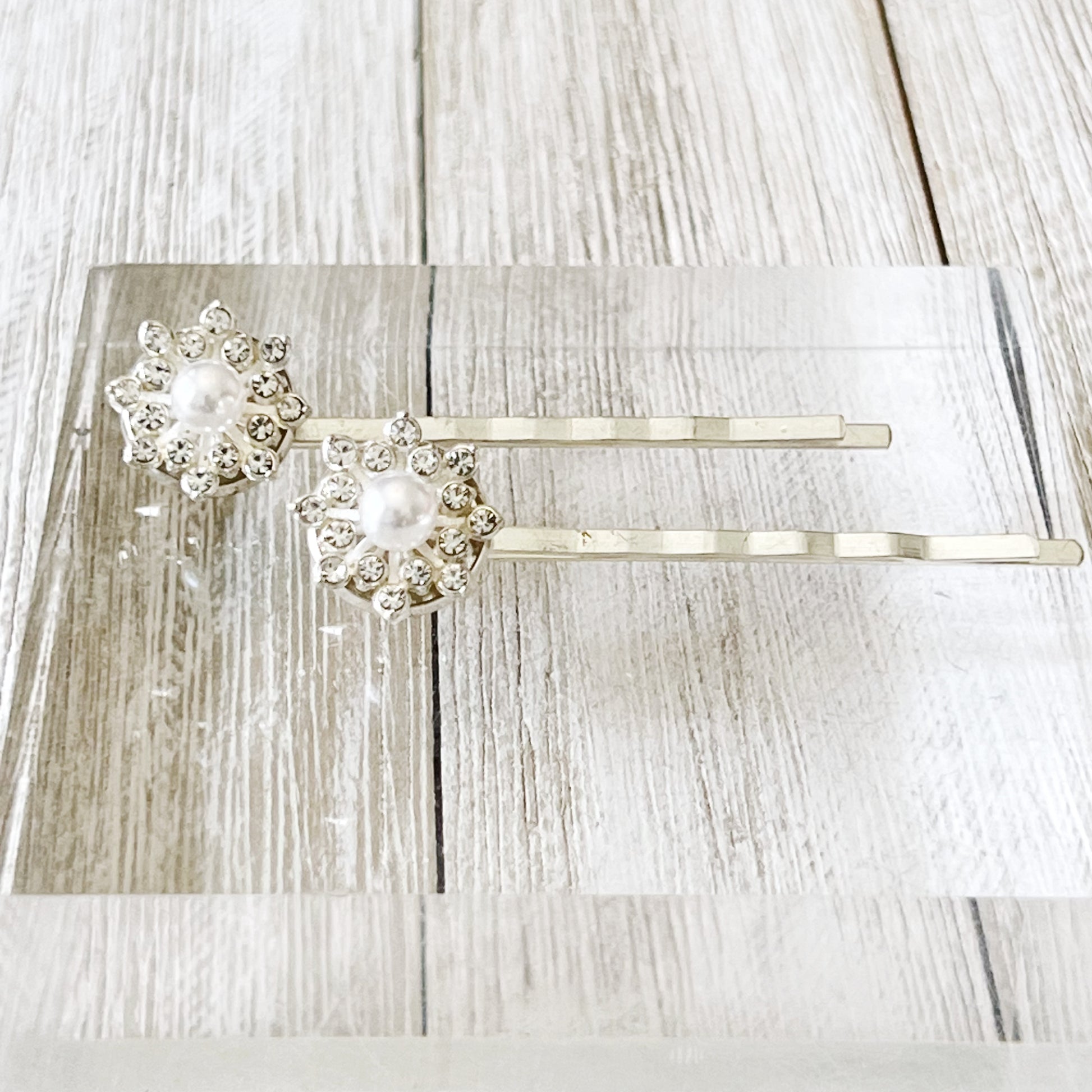 Pearl & Rhinestone Snowflake Hair Pins – Elegant Silver Hair Clips