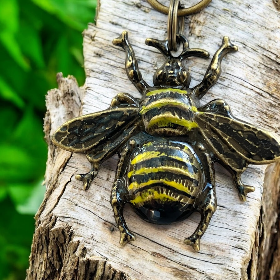 Hand-Painted Bee Purse Charm – Brass Insect Keychain for Women