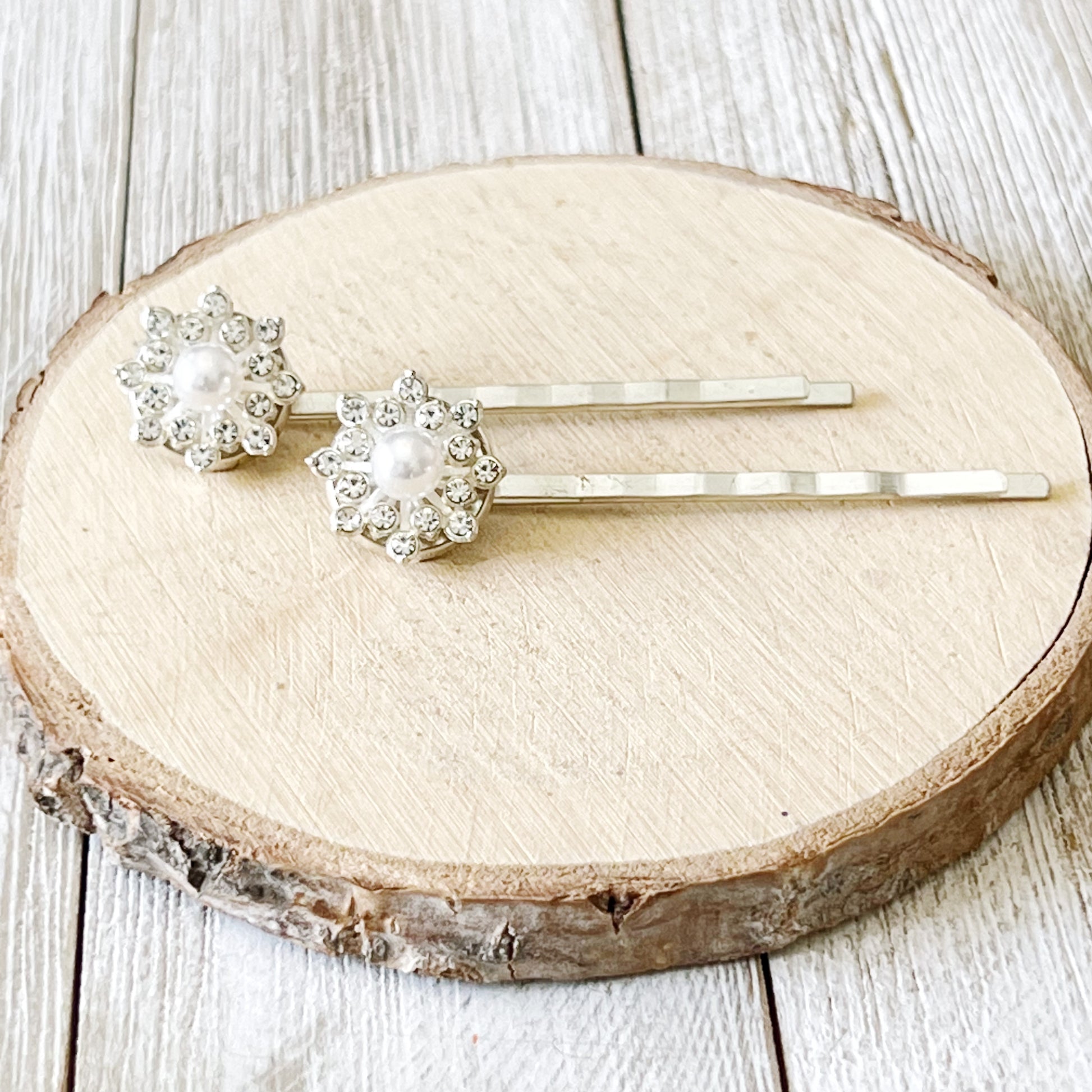 Pearl & Rhinestone Snowflake Hair Pins – Elegant Silver Hair Clips
