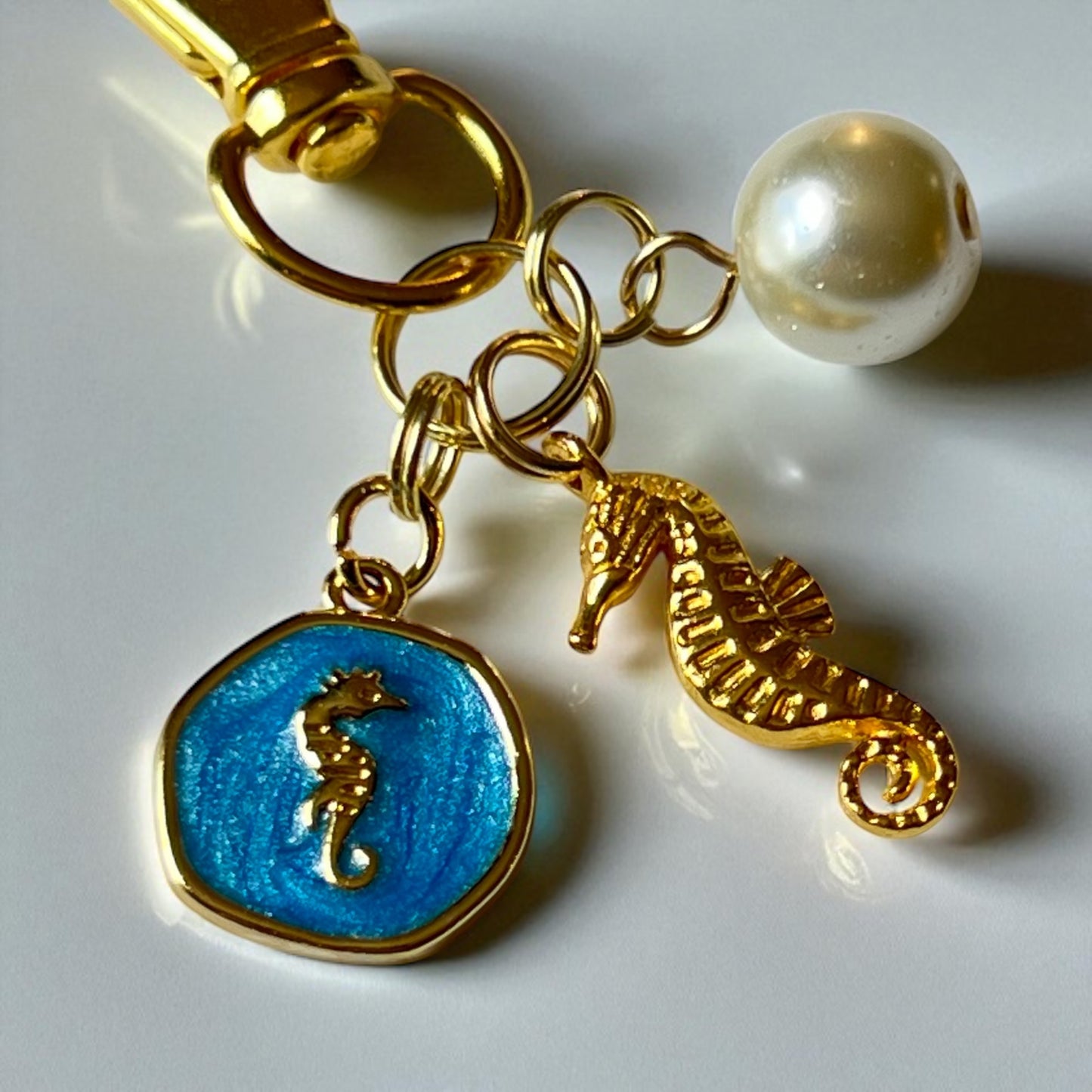 Seahorse Purse Charm – Ocean-Inspired Bag Accessory in Gold Tones
