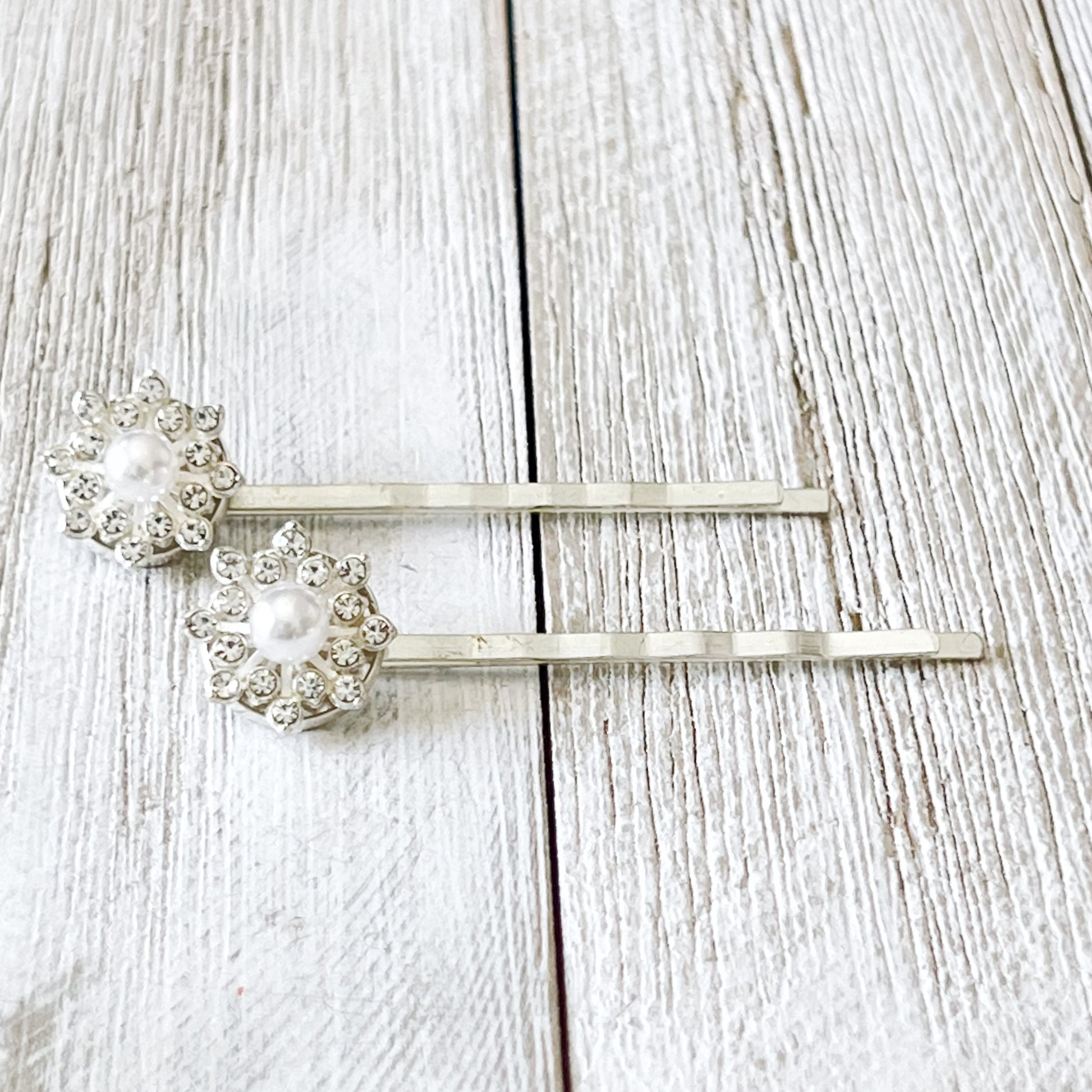 Pearl & Rhinestone Snowflake Hair Pins – Elegant Silver Hair Clips