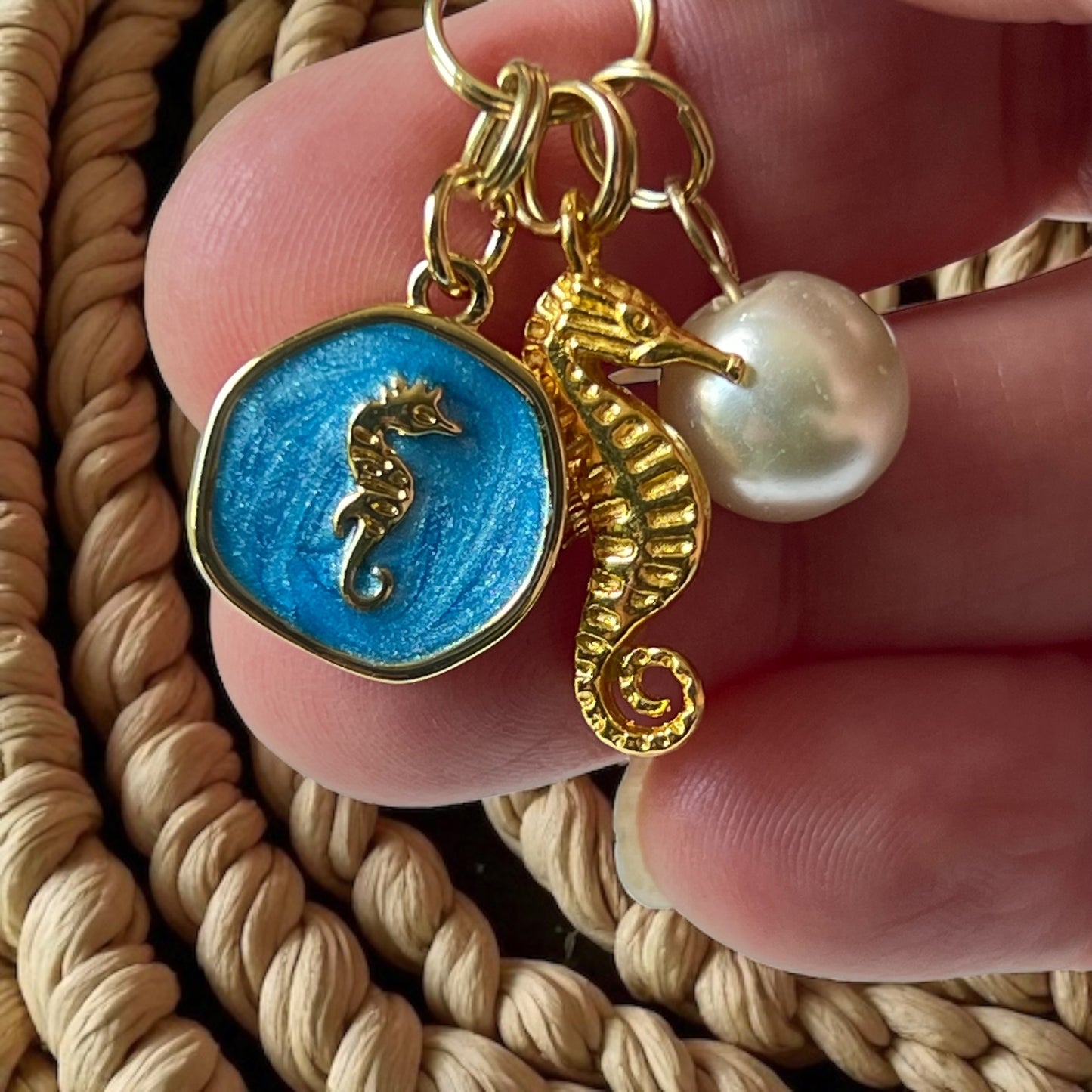 Seahorse Purse Charm – Ocean-Inspired Bag Accessory in Gold Tones