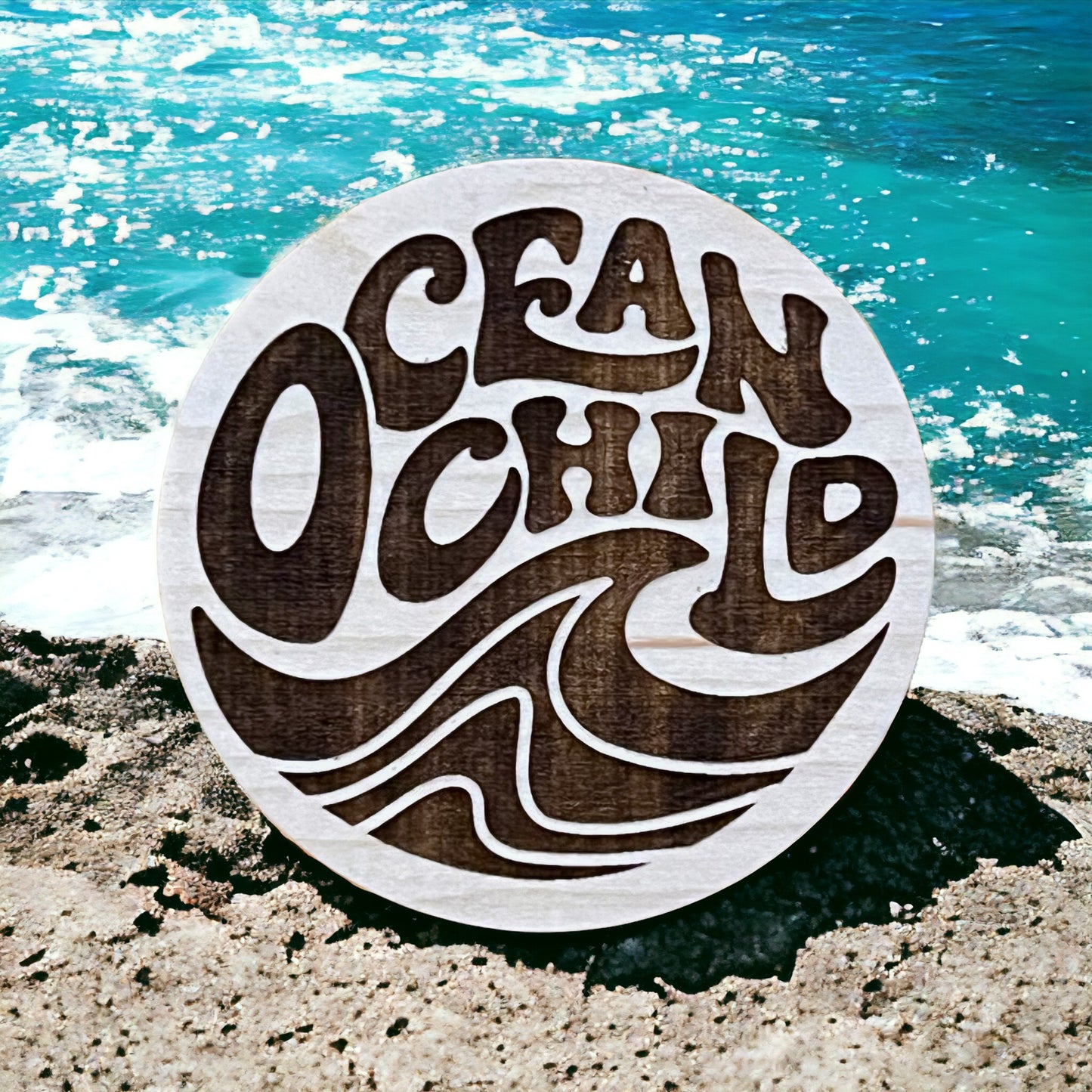 Ocean Child Magnet – Round Wood Beach Decor for Free Spirits & Ocean Lovers