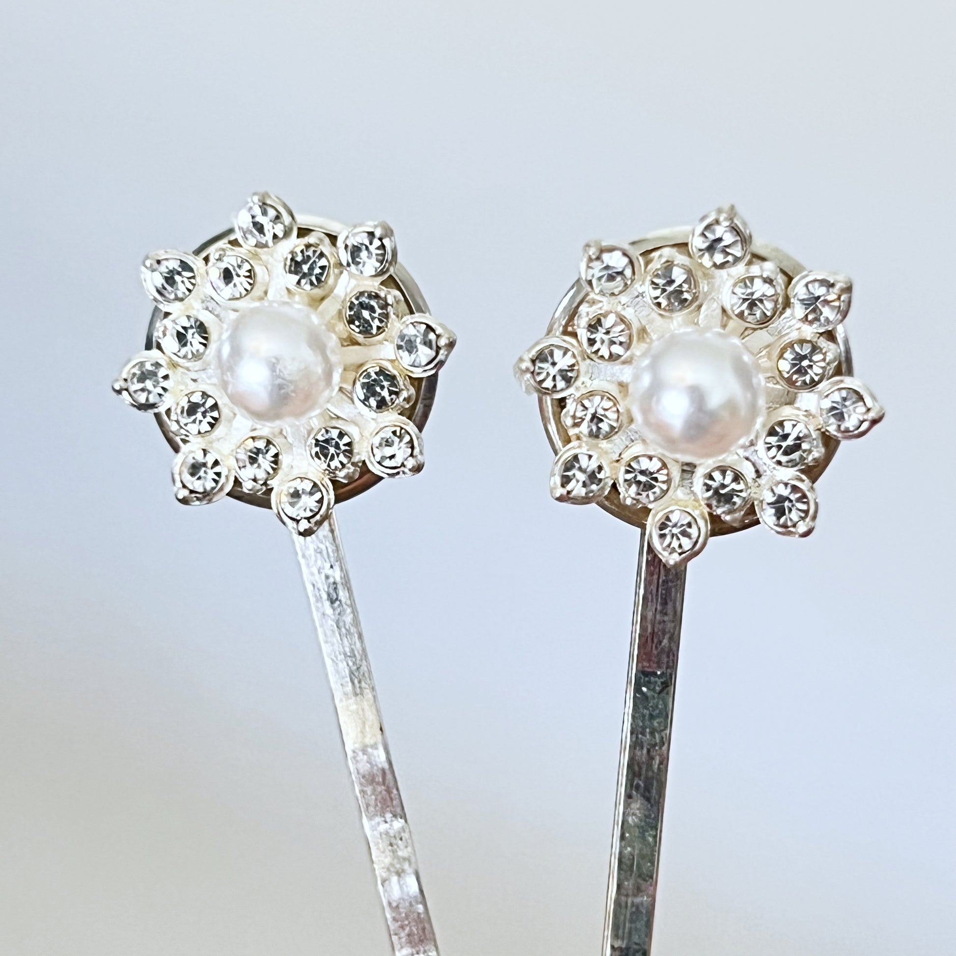 Pearl & Rhinestone Snowflake Hair Pins – Elegant Silver Hair Clips