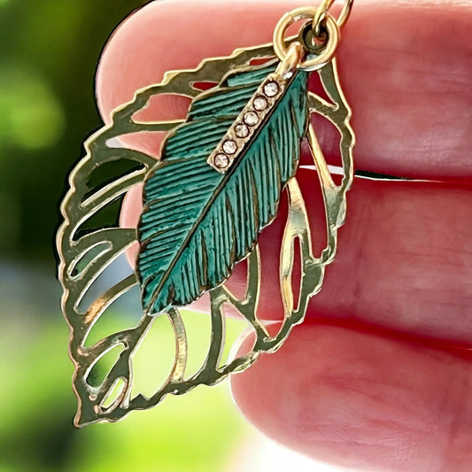 Green Feather & Leaf Purse Charm – Boho Chic Gold Keychain with Rhinestones