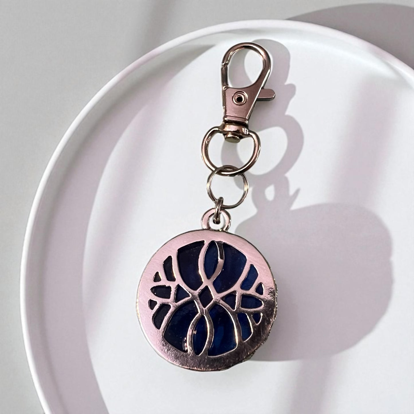 Blue Sun Face Purse Charm – Retro Celestial Keychain for Her