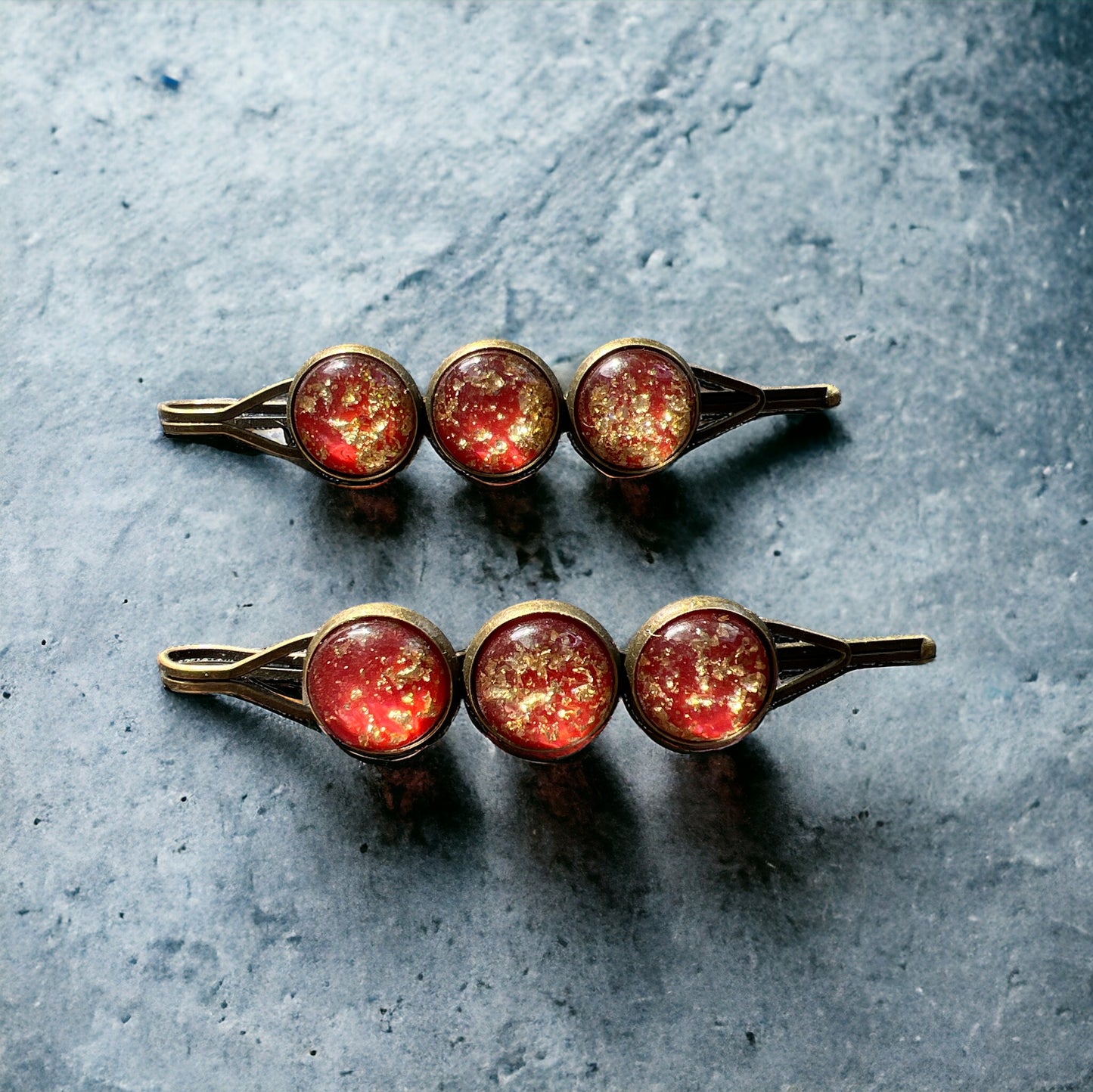 Red Gold Flake Glitter Hair Pins: Sparkling Accents for Glamorous Hairstyles