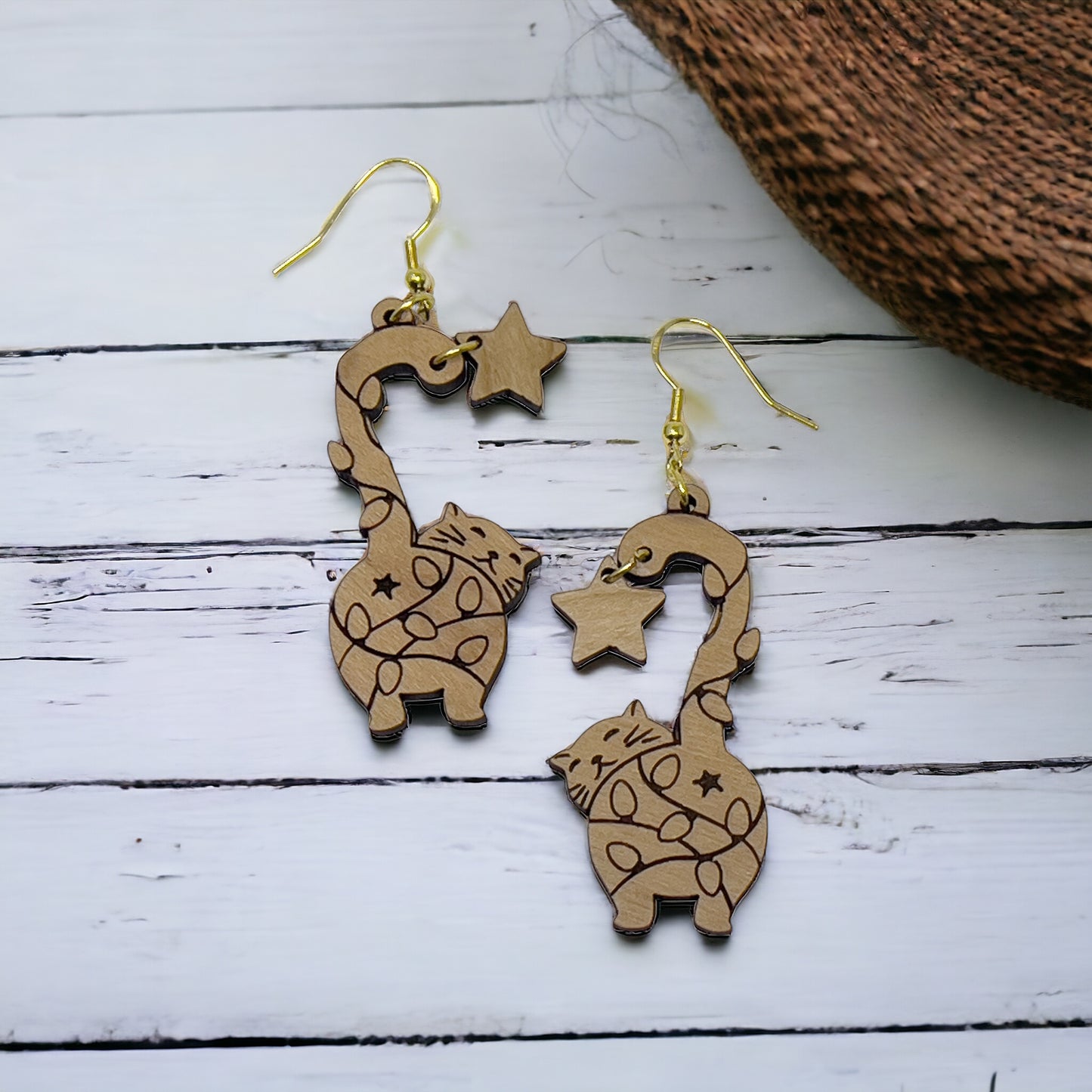 Star-Tailed Cat Earrings – Whimsical Wooden Holiday Pet Jewelry
