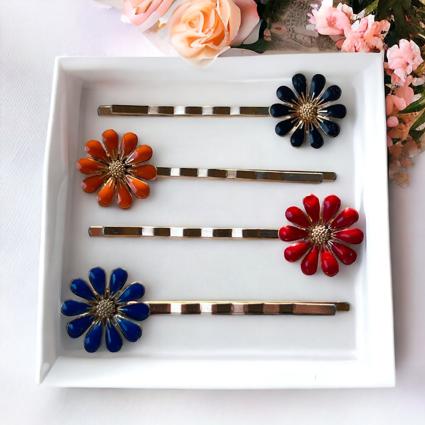 Bold Daisy Hair Pins – Set of 4 Retro Cottagecore Accessories