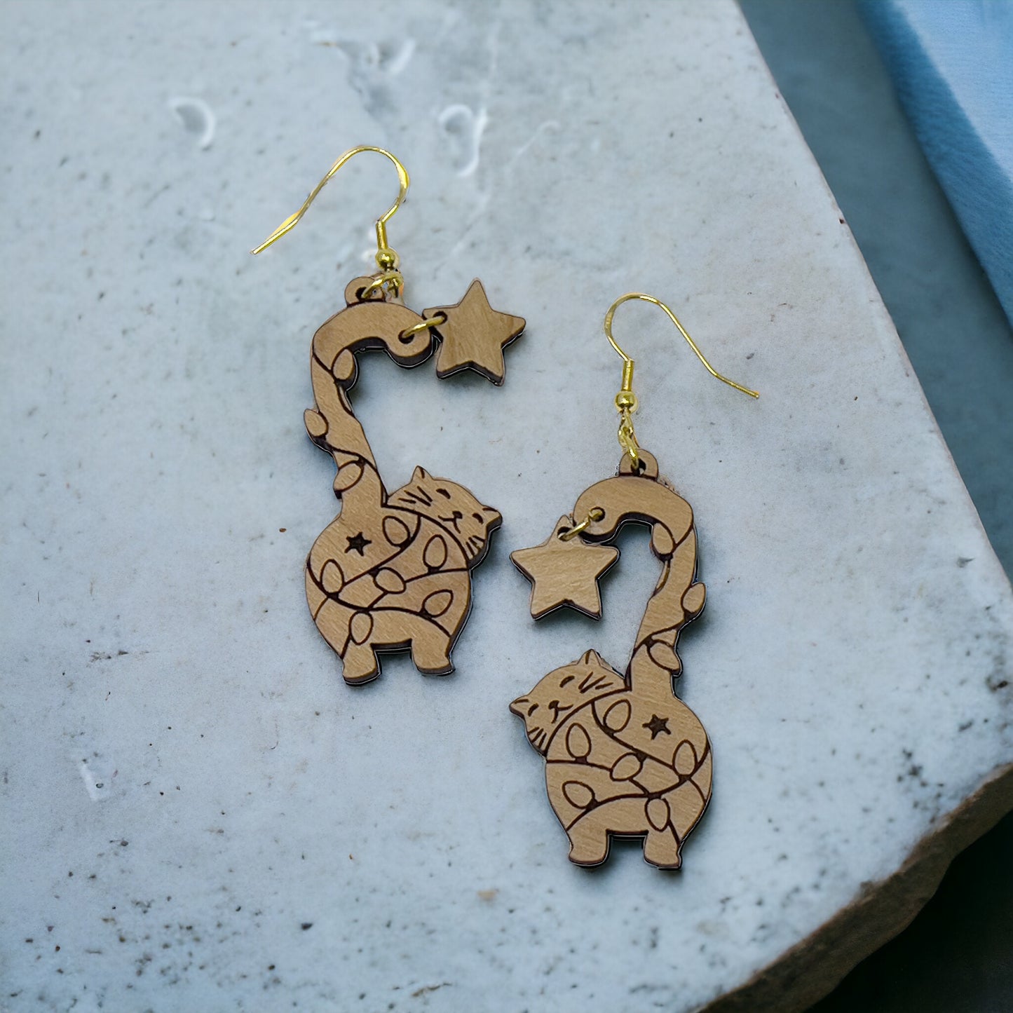 Star-Tailed Cat Earrings – Whimsical Wooden Holiday Pet Jewelry