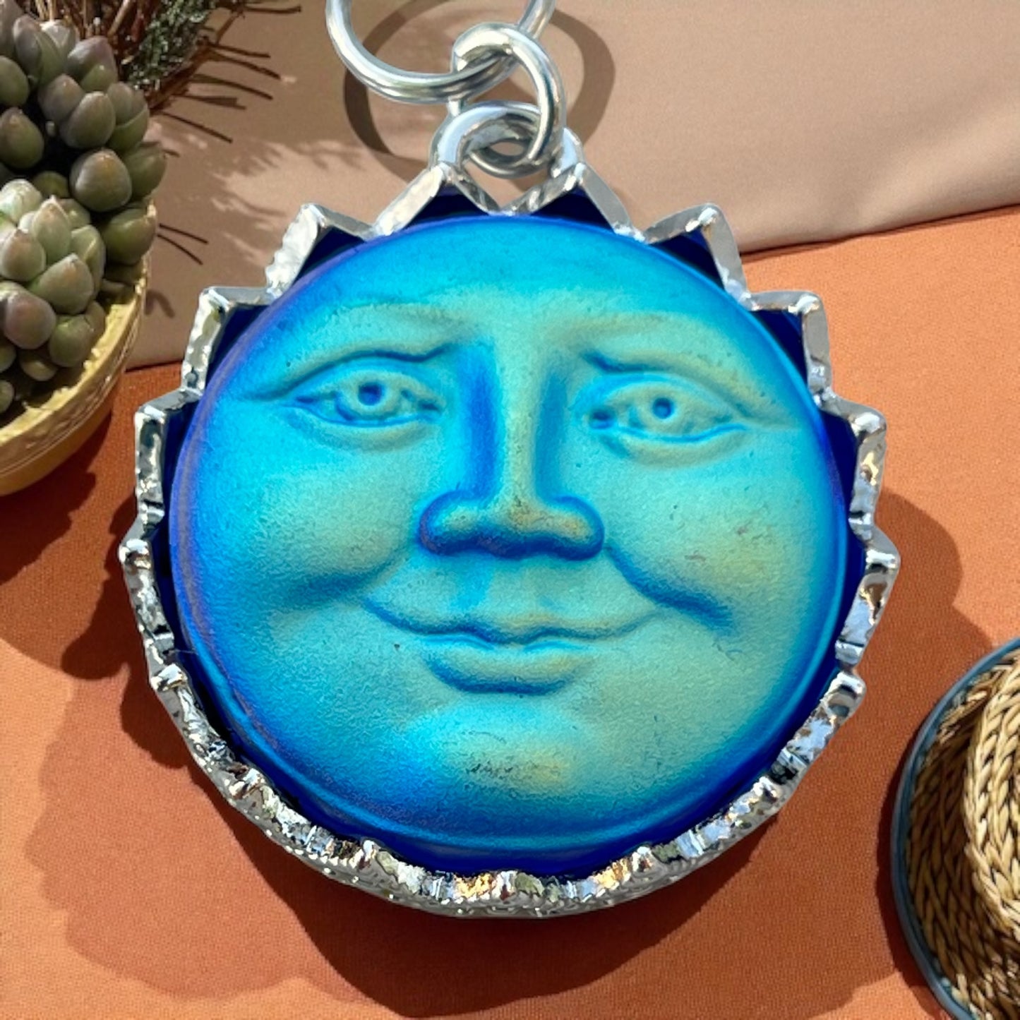 Blue Sun Face Purse Charm – Retro Celestial Keychain for Her