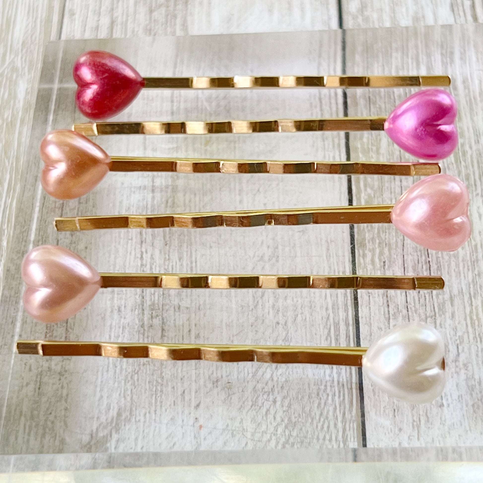 Pearlescent Heart Hair Pins – Gold Bobby Pin Set with Glossy Pastel Accents