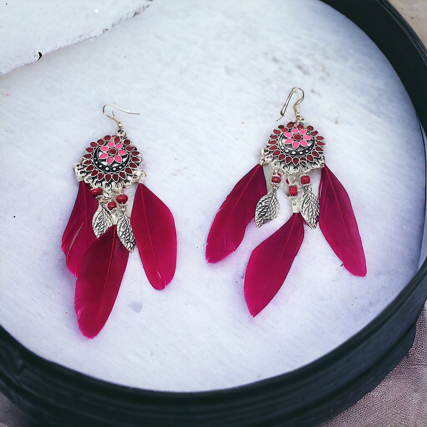 Red Feather Western Dangle Earrings - Stylish Boho-Chic Accessories