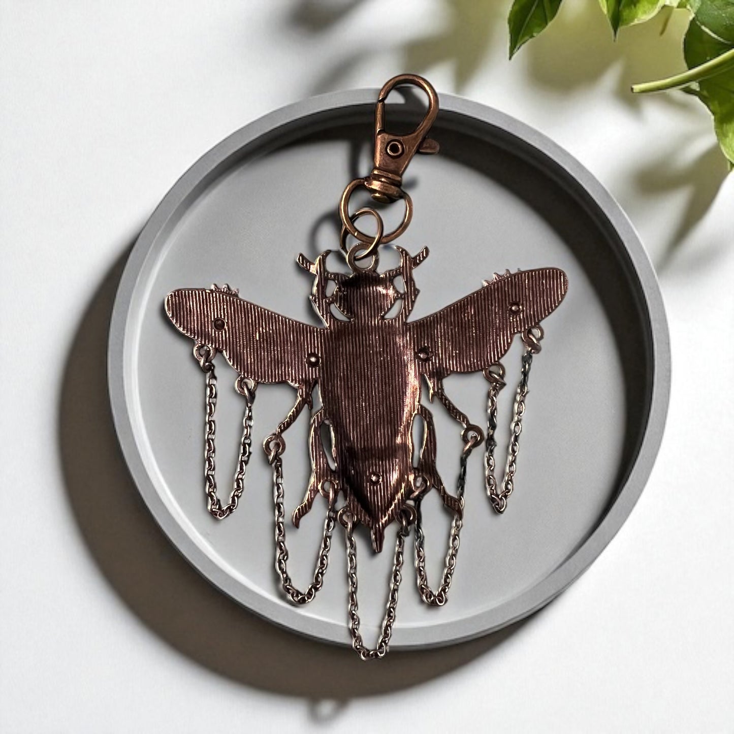 Steampunk Bee Purse Charm – Mixed Metal Gear Keychain with Crystals