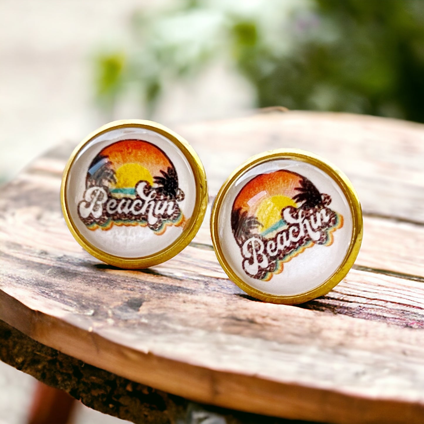 Beachin’ Sunset Stud Earrings – Retro Palm Tree Summer Jewelry with Gold Bezel