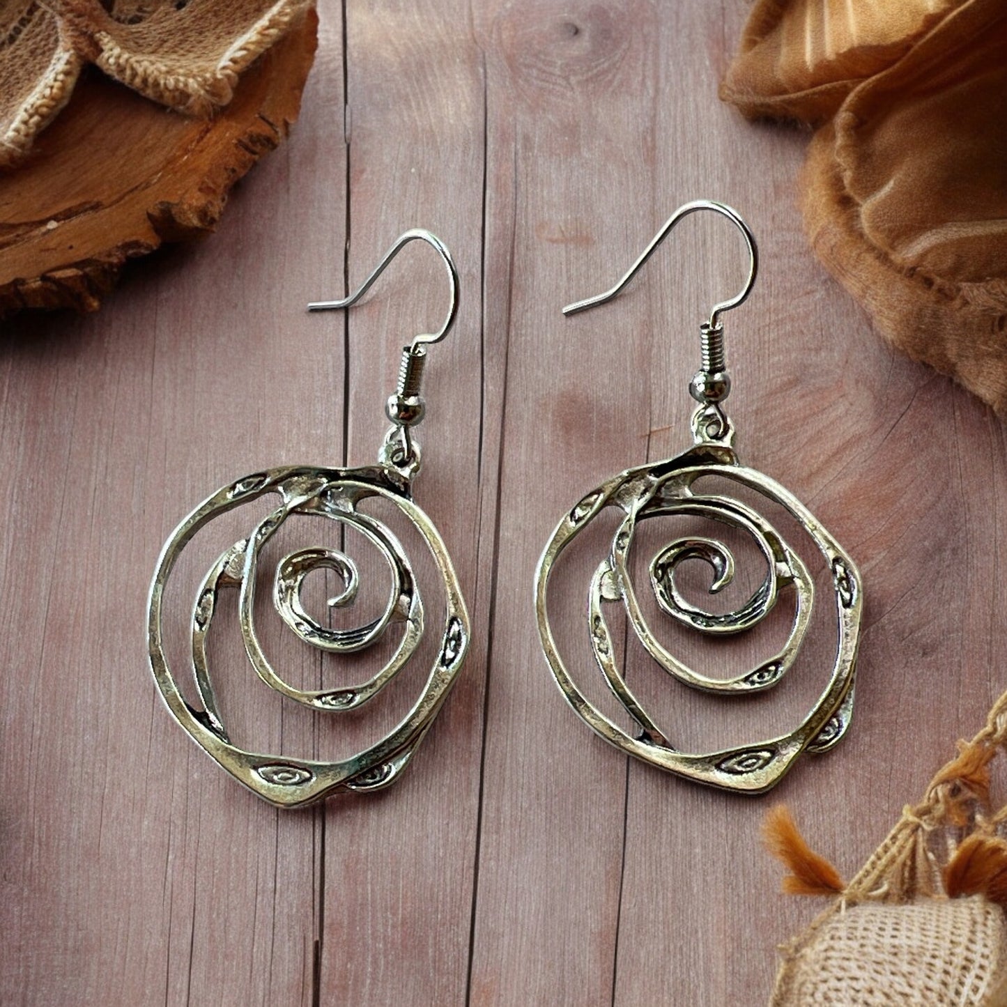 Silver Swirl Earrings – Elegant Modern Jewelry
