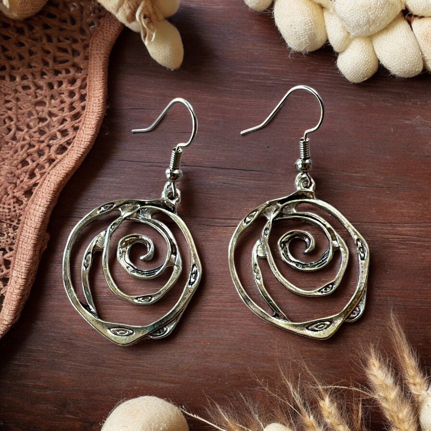 Silver Swirl Earrings – Elegant Modern Jewelry