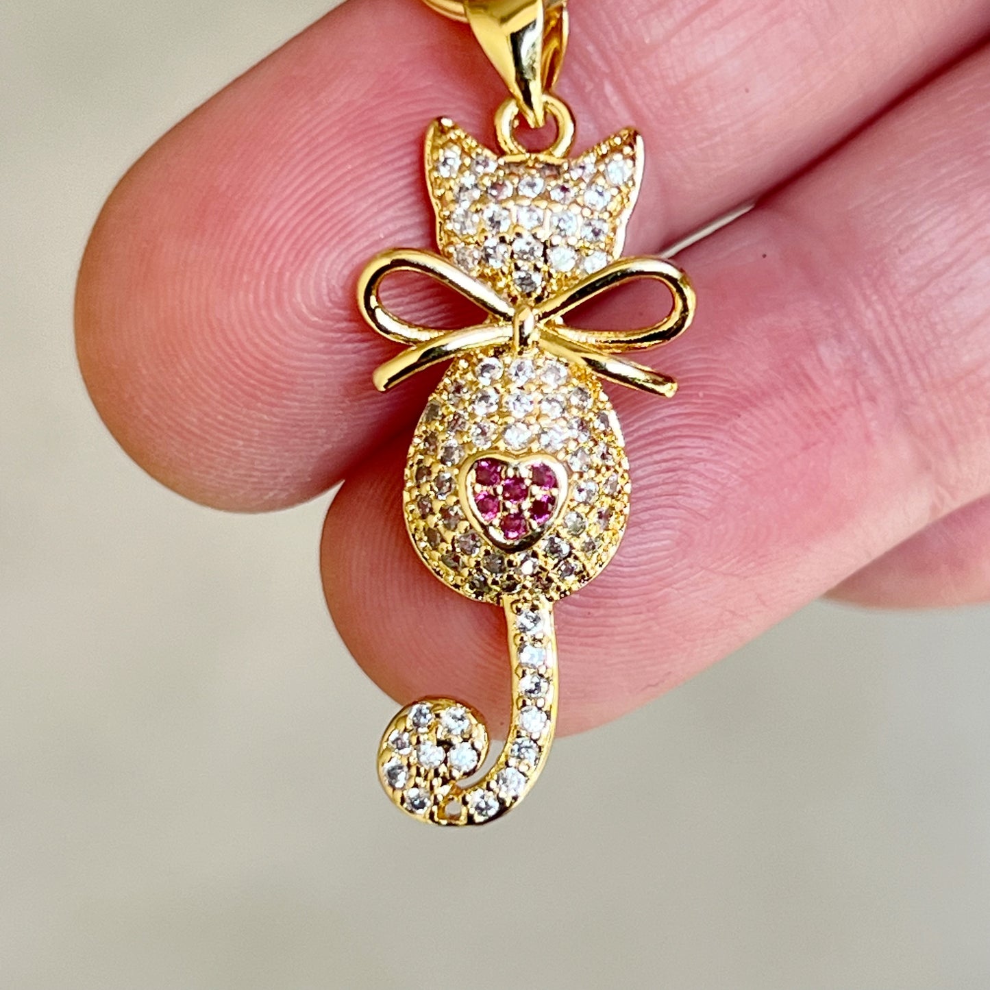 Gold Cat Purse Charm – 18K Plated Keychain with Cubic Zirconia & Heart