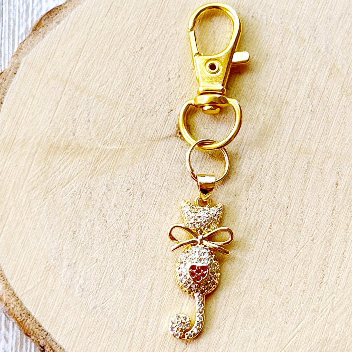 Gold Cat Purse Charm – 18K Plated Keychain with Cubic Zirconia & Heart