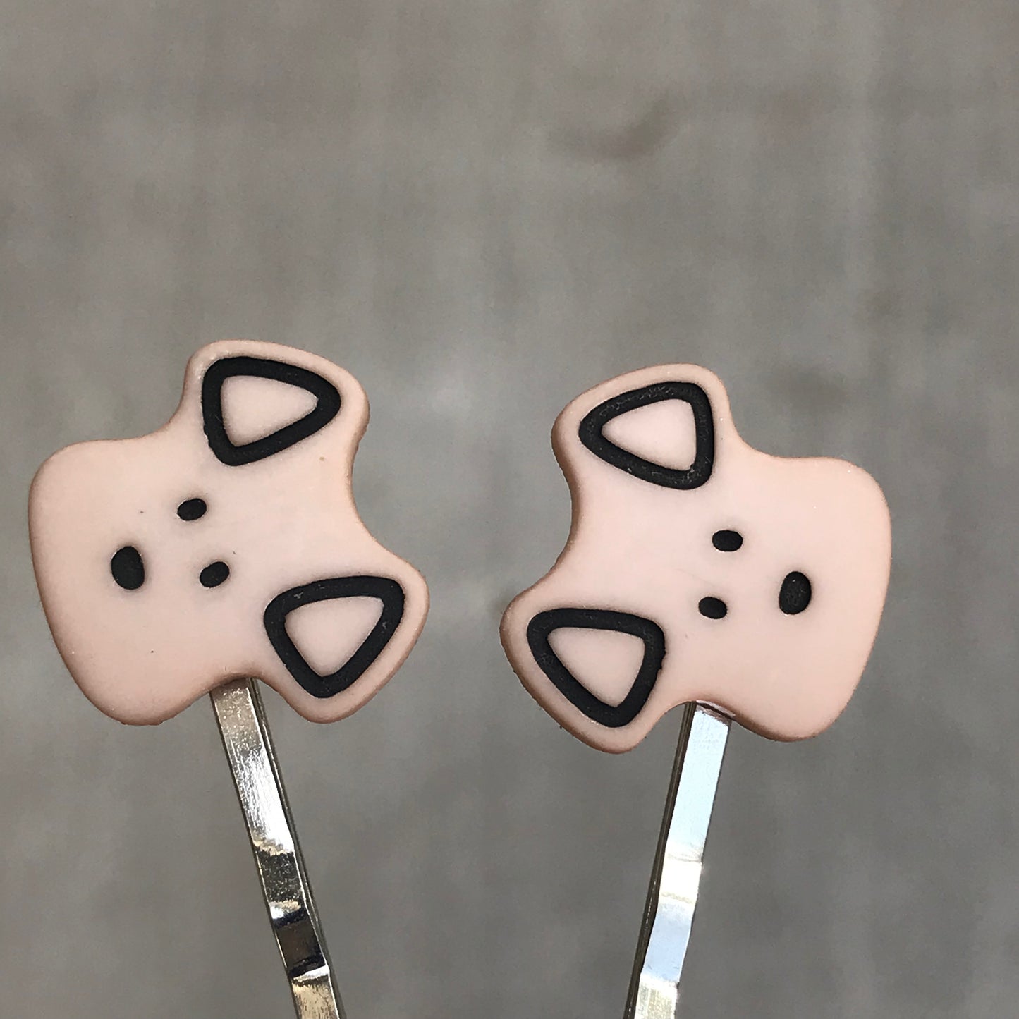 Tan Dog Hair Pins: Charming Accessories for Dog Lovers