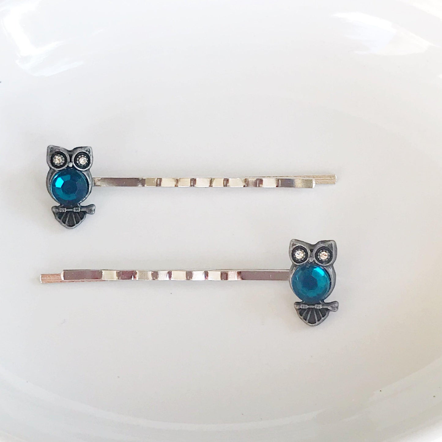 Bright Blue Rhinestone Owl Bobby Pins: Sparkling Owl Accents for Unique Hairstyles