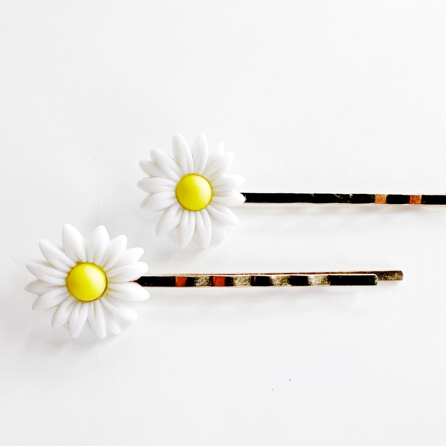 White Daisy Flower Decorative Hair Pins
