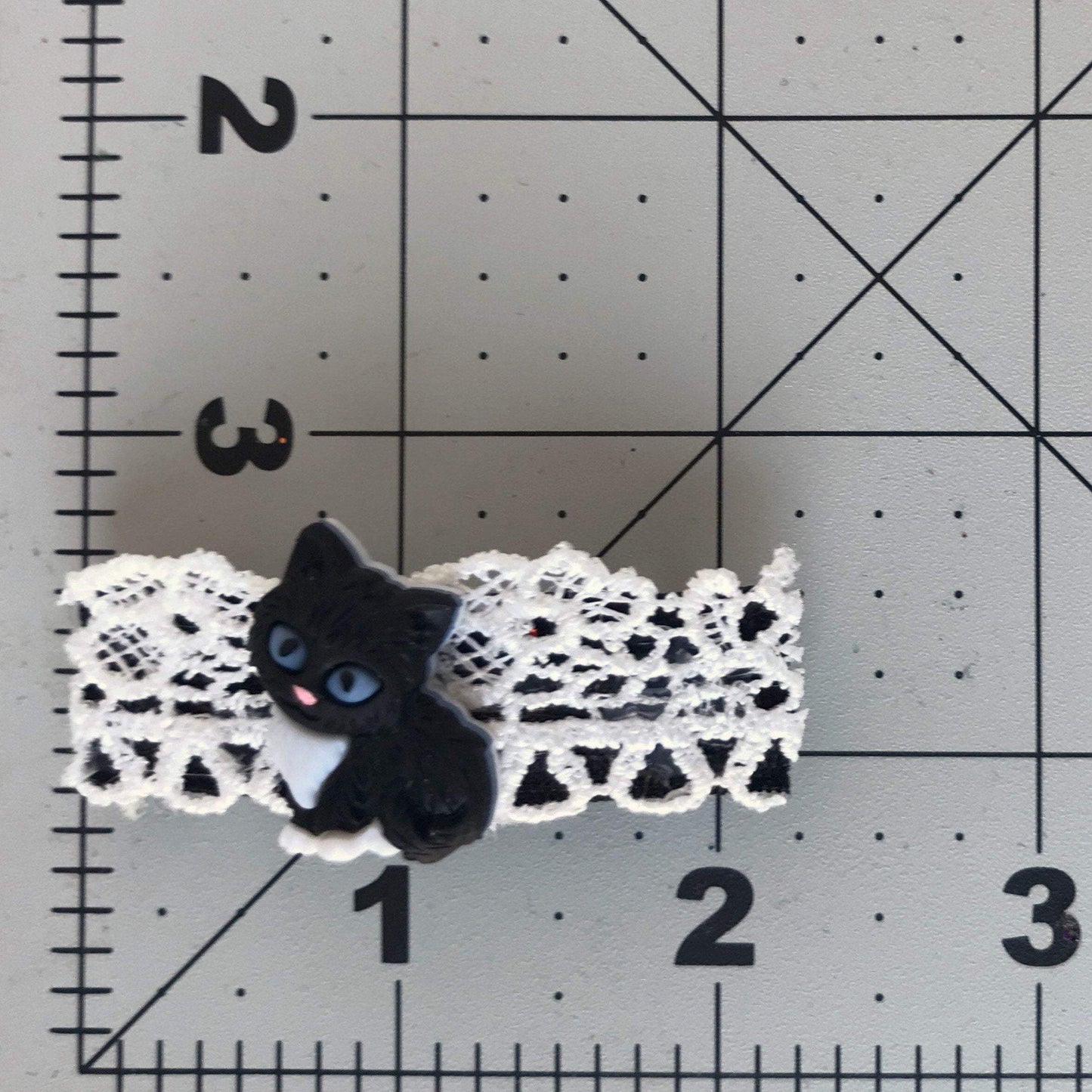 Black & White Cat Hair Clip - Adorable Feline-Inspired Accessory