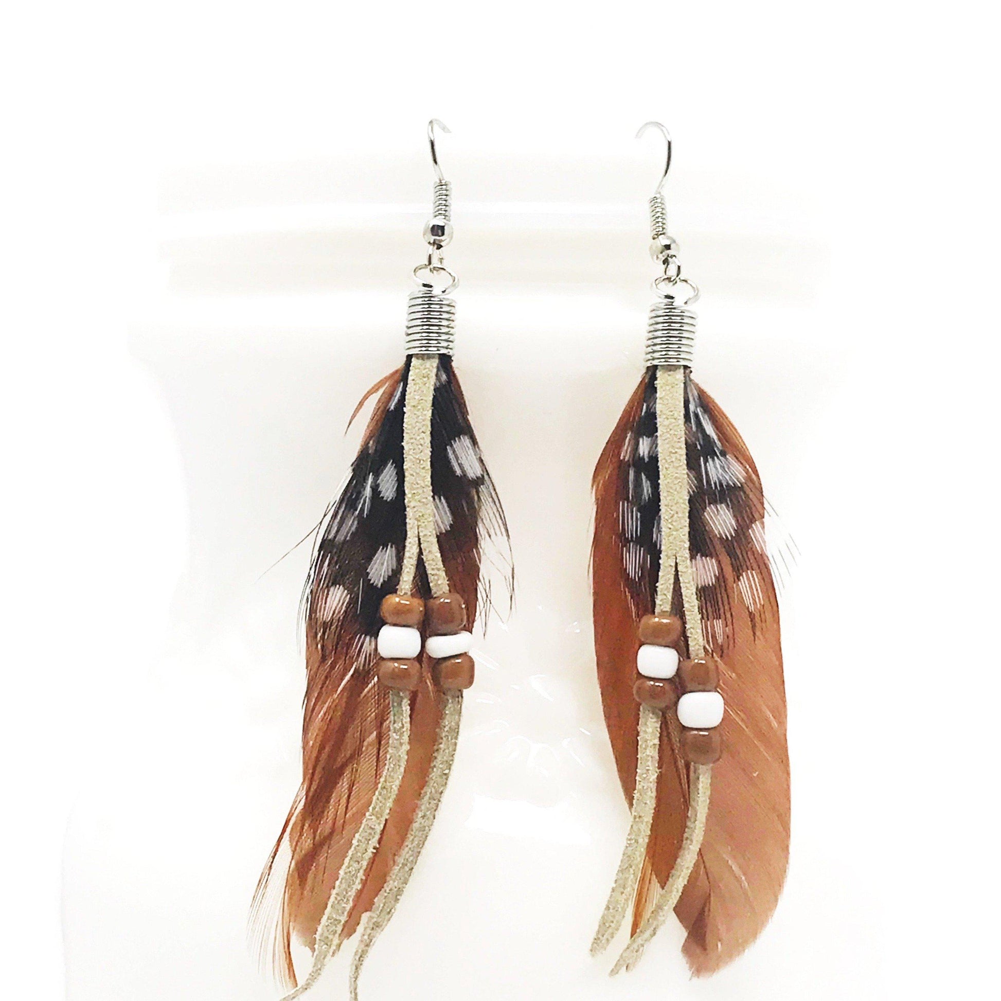 Brown Boho Feather Dangle Earrings with Suede Accents - Stylish Bohemian-Inspired Accessories