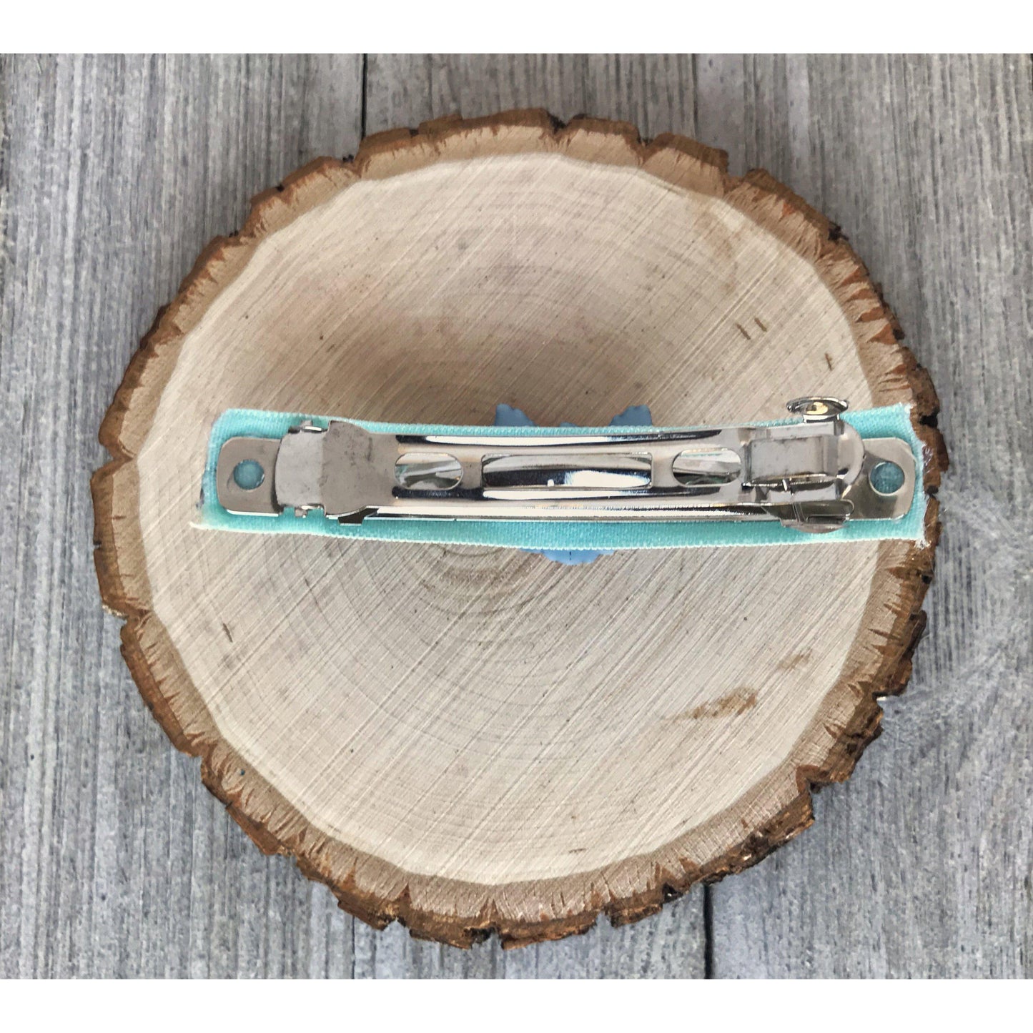Gray Cat with Blue Hair Clip - Adorable Feline-Inspired Accessory