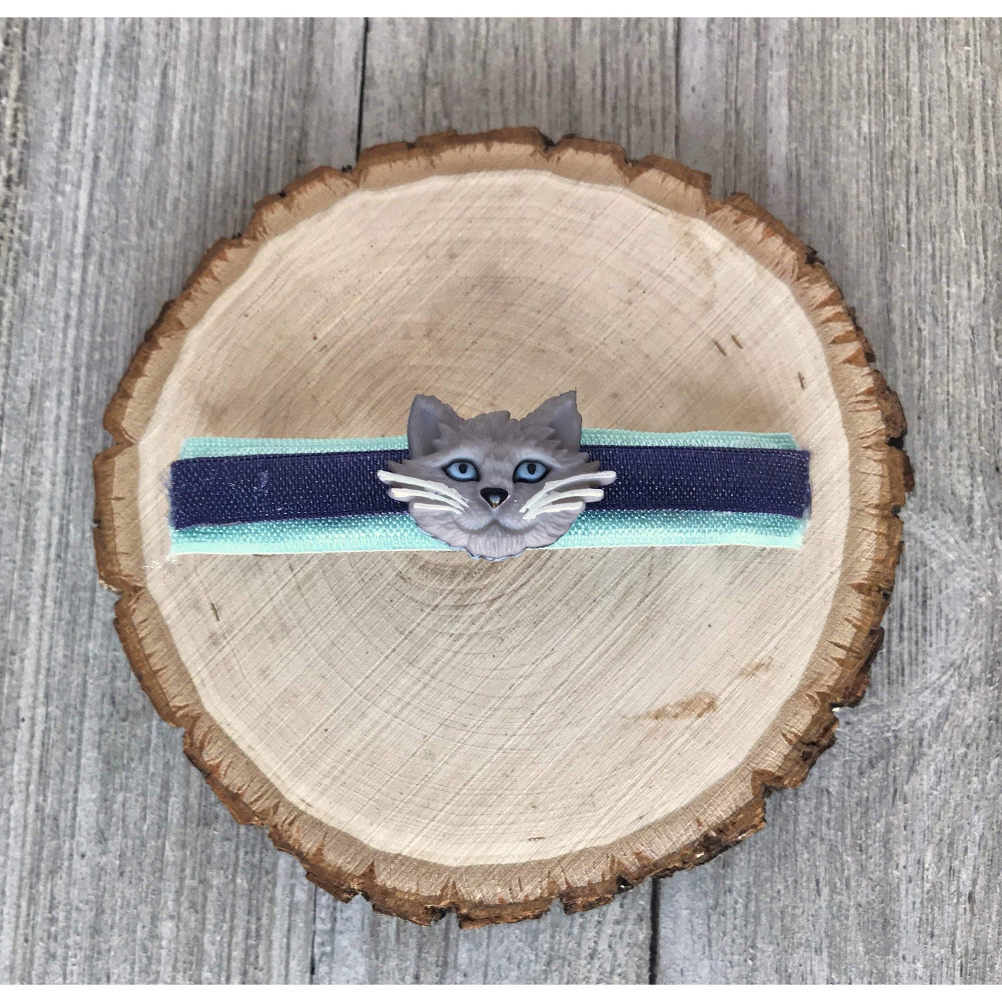Gray Cat with Blue Hair Clip - Adorable Feline-Inspired Accessory