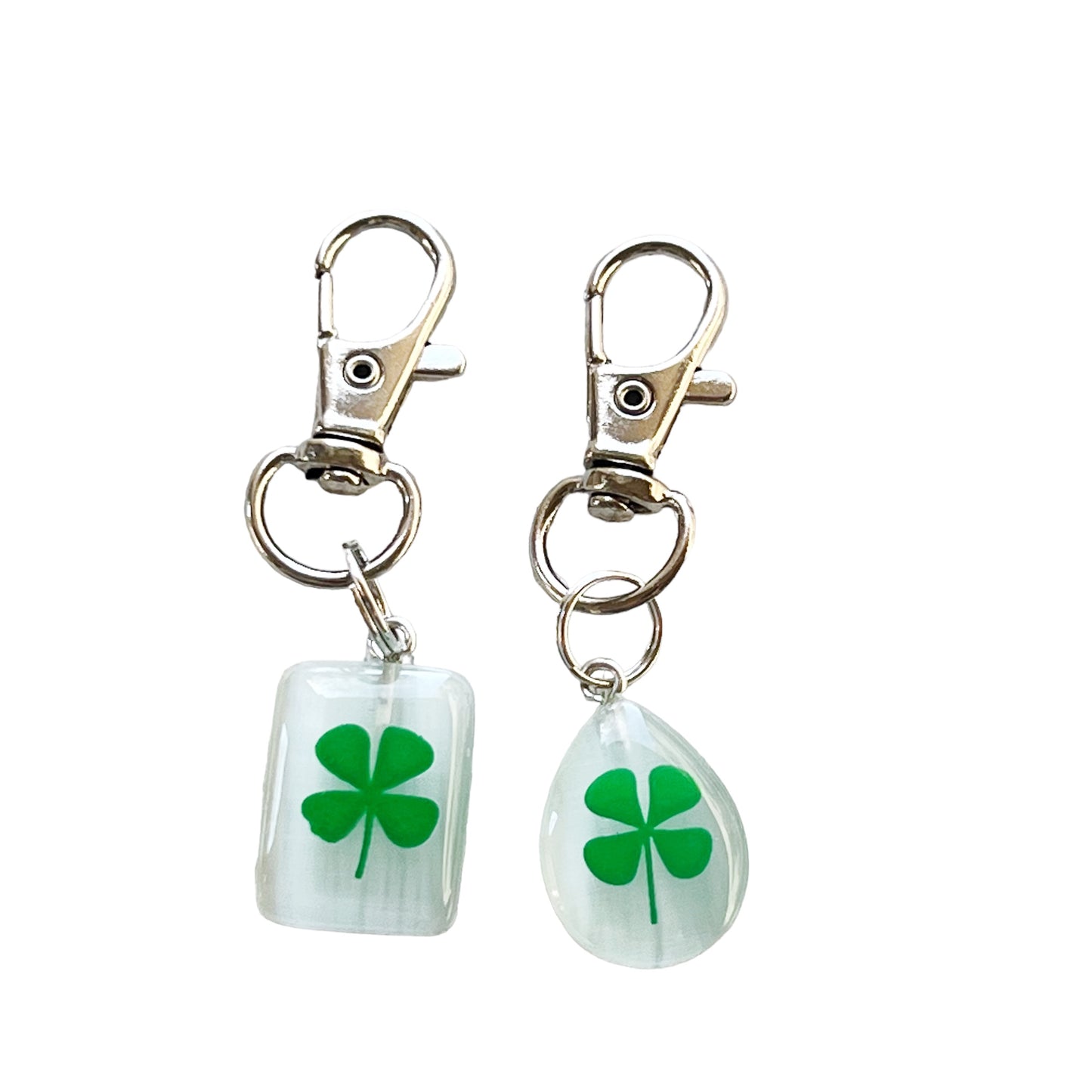 Shamrock Purse Charm – St. Patrick’s Day Keychain with Four-Leaf Clover Design