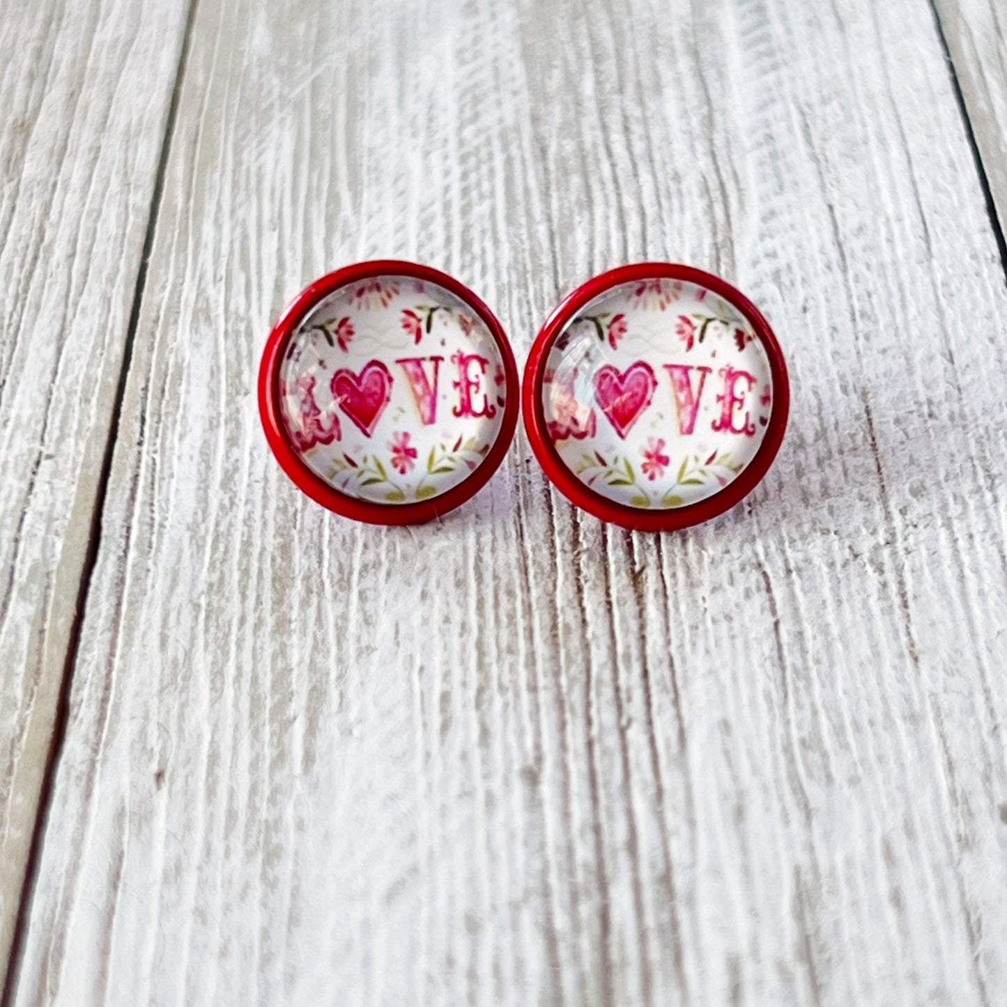 Pink Floral & Heart Red Stud Earrings: Expressive Accents with the Word 'Love’