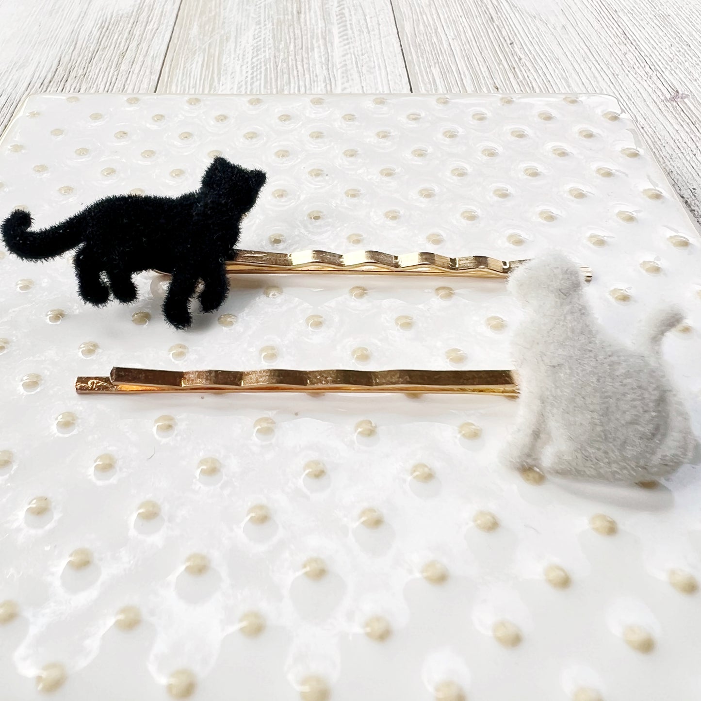 Gray & Black Felted Cat Hair Pins - Quirky Accessories for Feline-Inspired Hairstyles