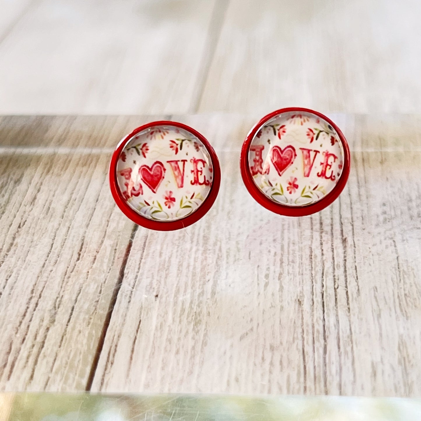 Pink Floral & Heart Red Stud Earrings: Expressive Accents with the Word 'Love’