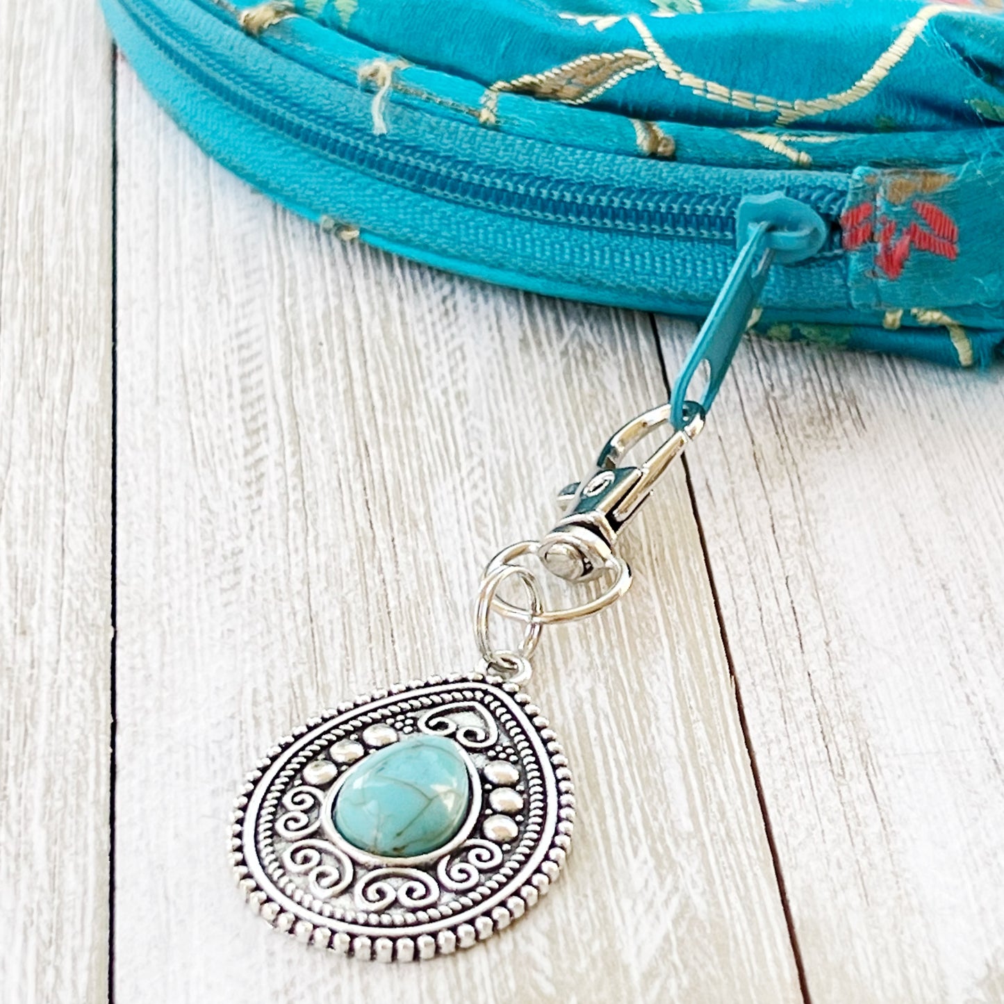 Turquoise Western Zipper Pull Handbag Keychain Charm - Stylish Western-Inspired Accessory