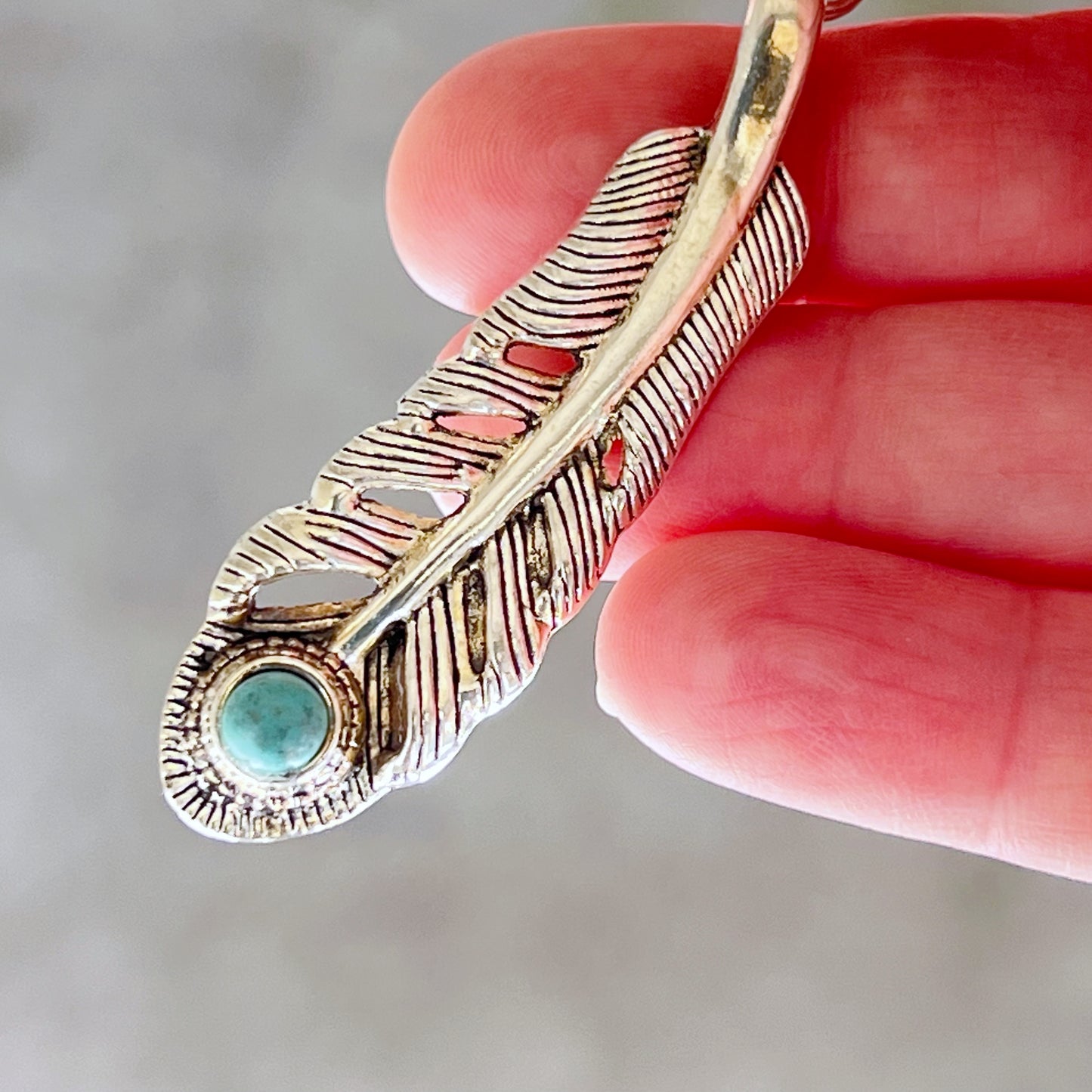 Silver Turquoise Feather Western Zipper Pull Boho Purse Charm - Stylish Southwest-Inspired Accessory