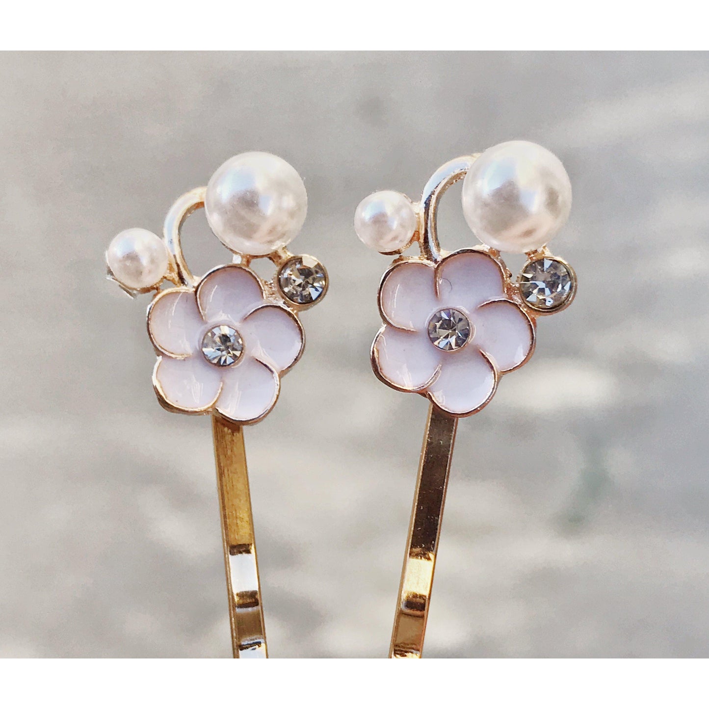 White Floral Pearl & Rhinestone Gold Hair Pins: Elegant Accents