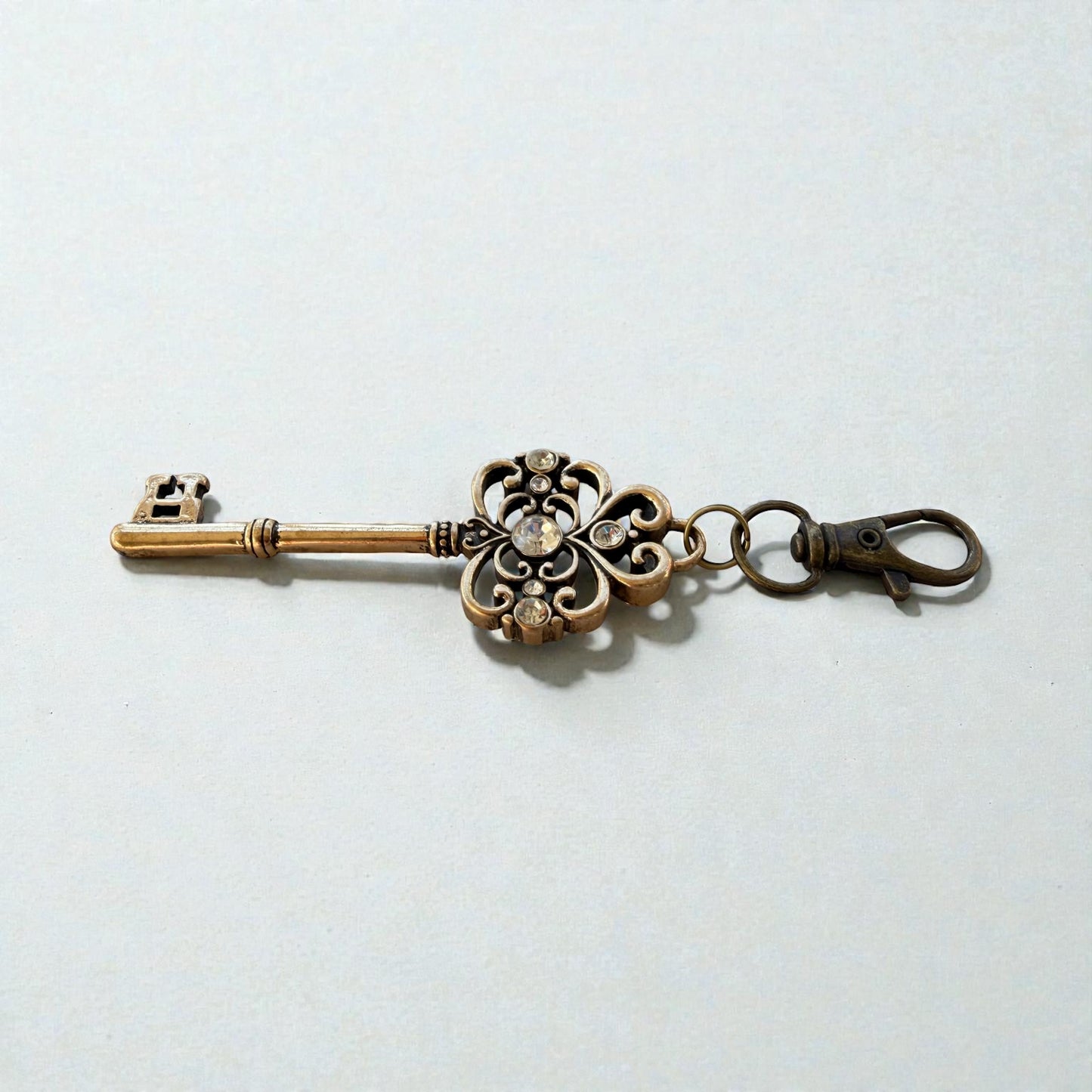 Vintage Rhinestone Key Purse Charm – Antique Gold Bag Accessory