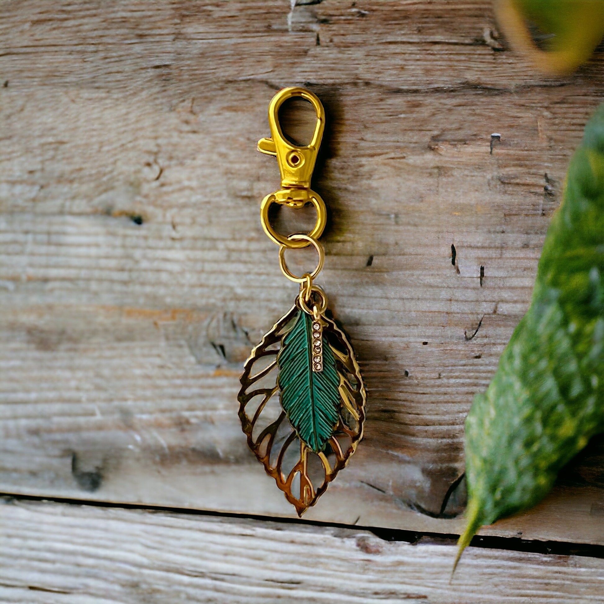 Green Feather & Leaf Purse Charm – Boho Chic Gold Keychain with Rhinestones