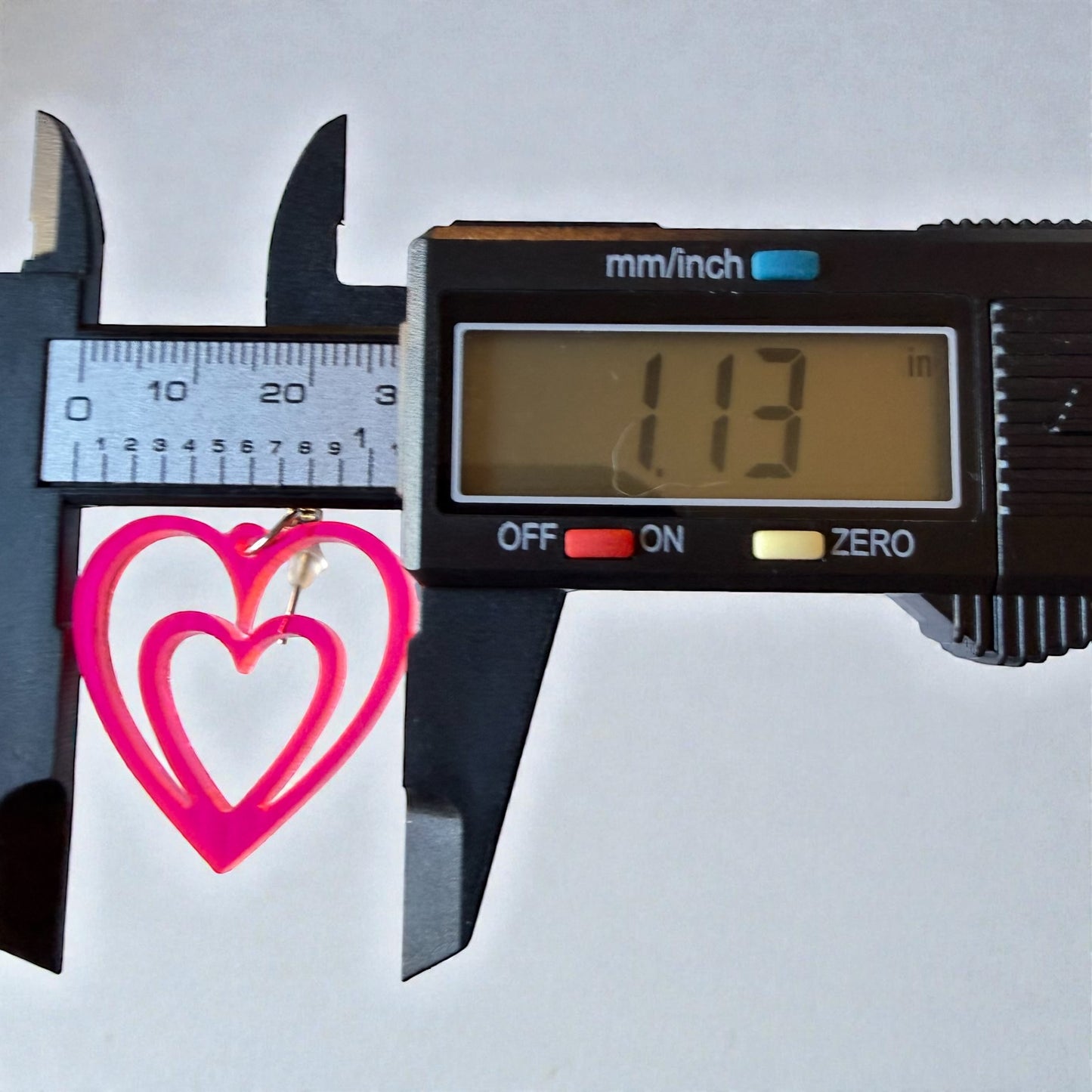 Neon Pink Double Heart Acrylic Earrings – Retro Statement Jewelry