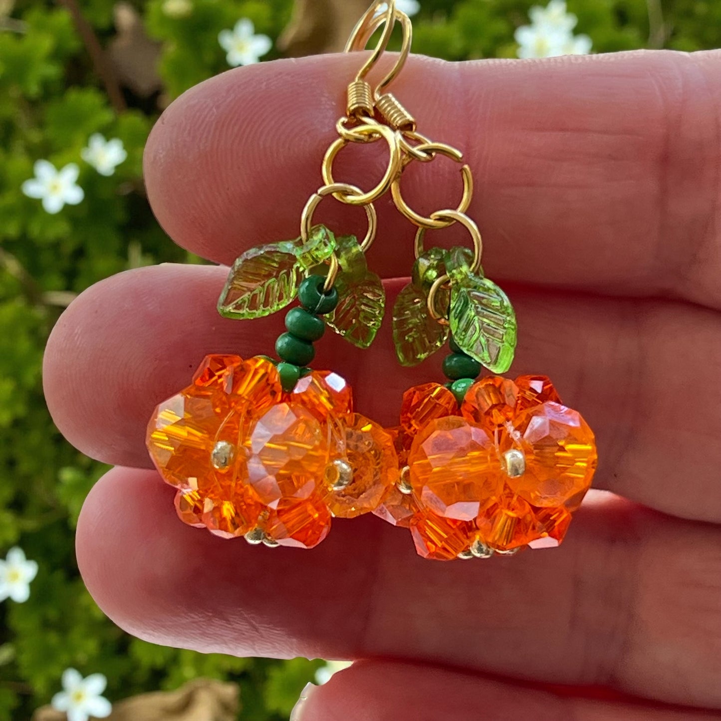 Beaded Pumpkin Earrings – Sparkly Fall Dangles with Green Leaves