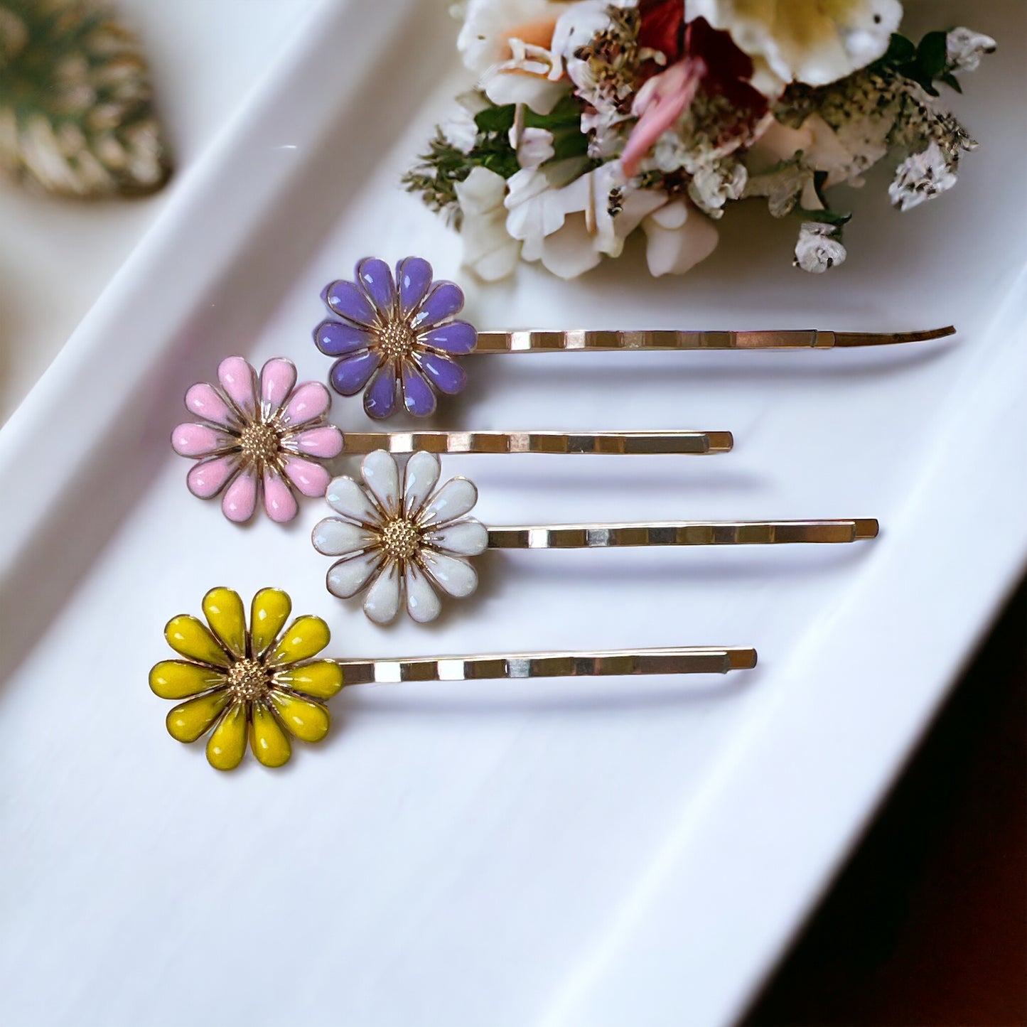 Enamel Daisy Hair Pins – Set of 4 Cottagecore Spring Accessories