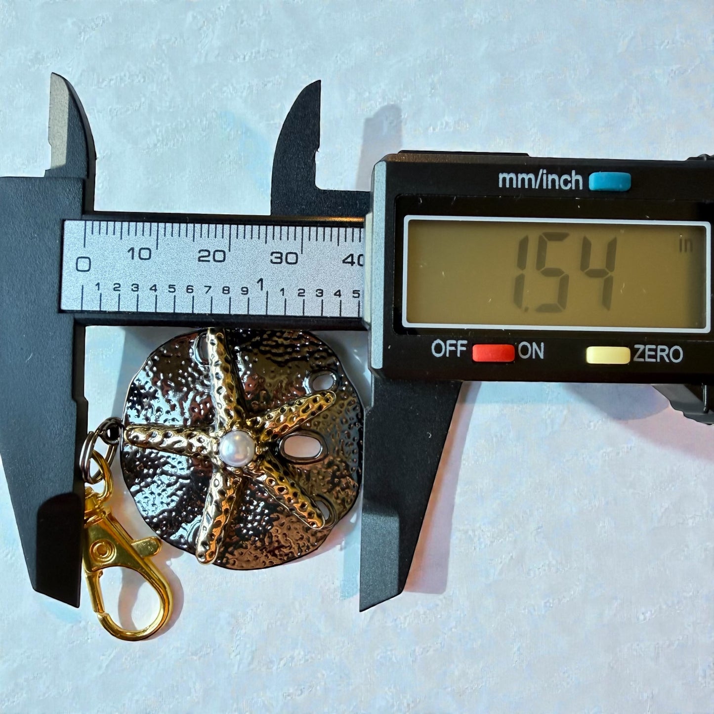 Sand Dollar Starfish Purse Charm – Coastal Boho Bag Accessory