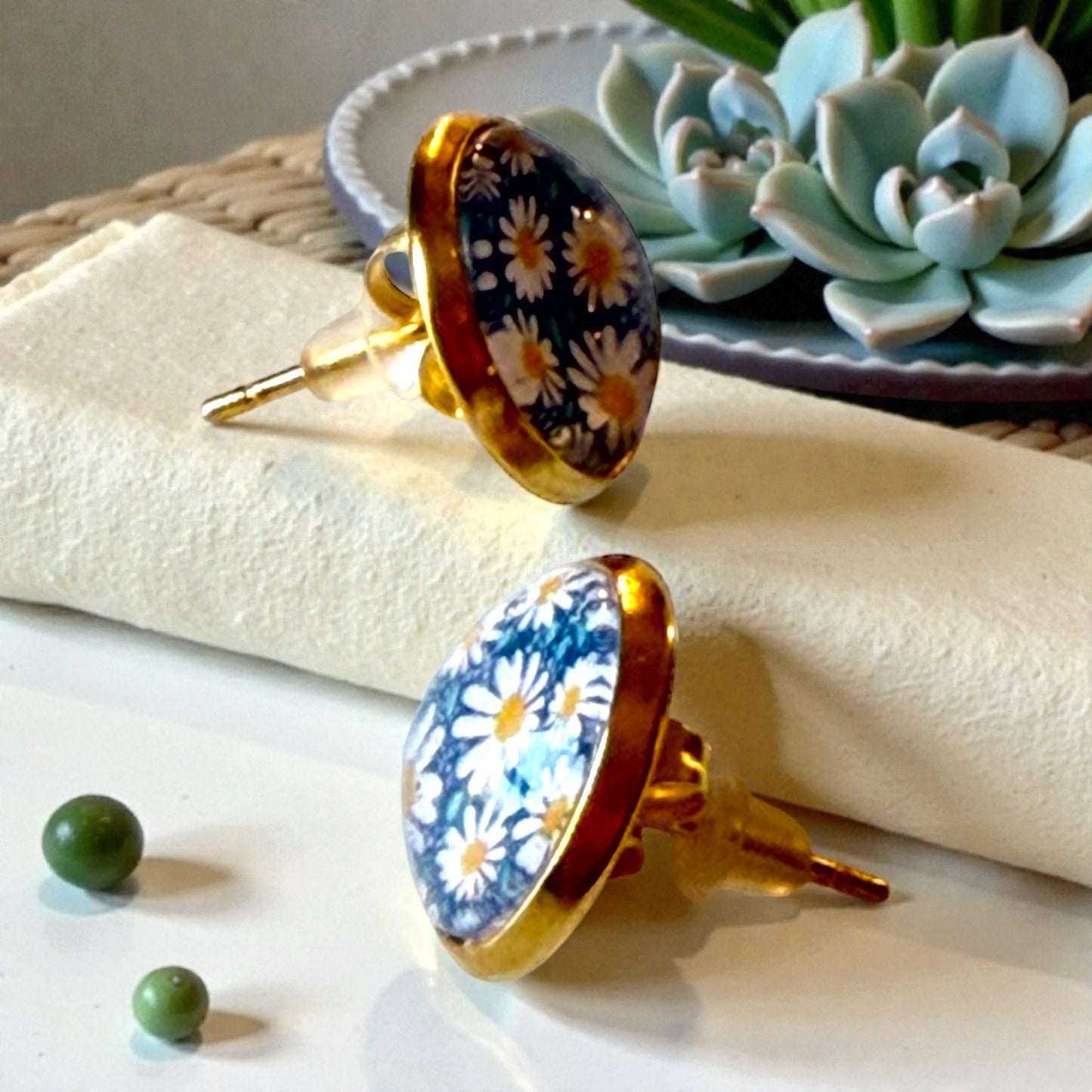 Daisy Stud Earrings – 12mm Gold Tone Floral Boho Jewelry for Her
