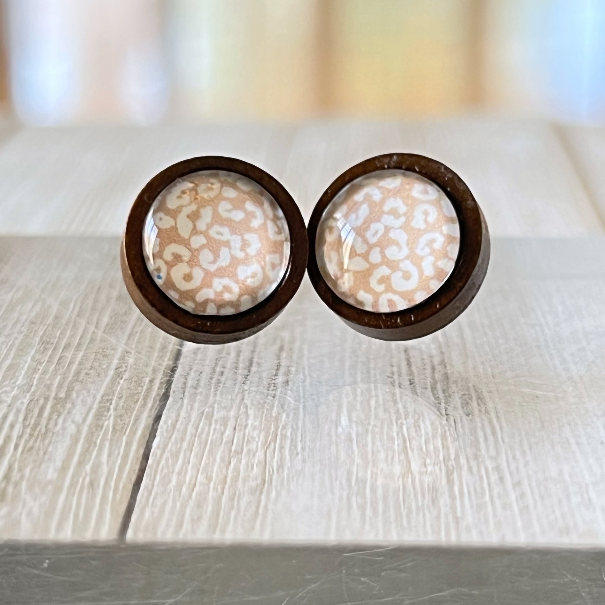 Beige Leopard Print Stud Earrings – Neutral Animal Pattern Wood Jewelry