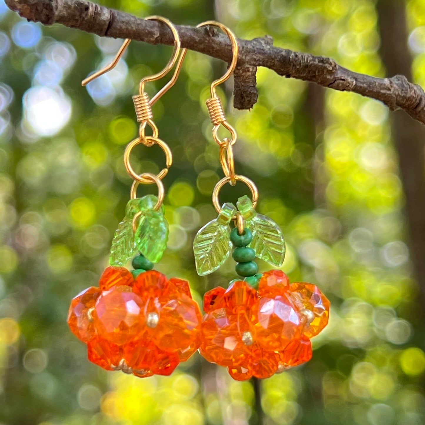 Beaded Pumpkin Earrings – Sparkly Fall Dangles with Green Leaves
