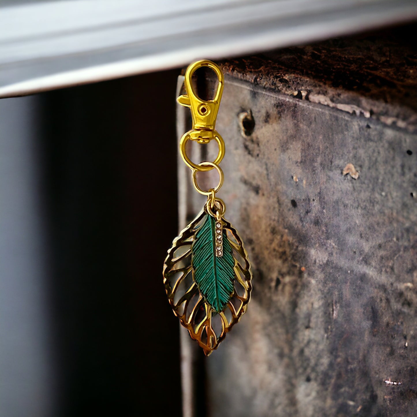 Green Feather & Leaf Purse Charm – Boho Chic Gold Keychain with Rhinestones